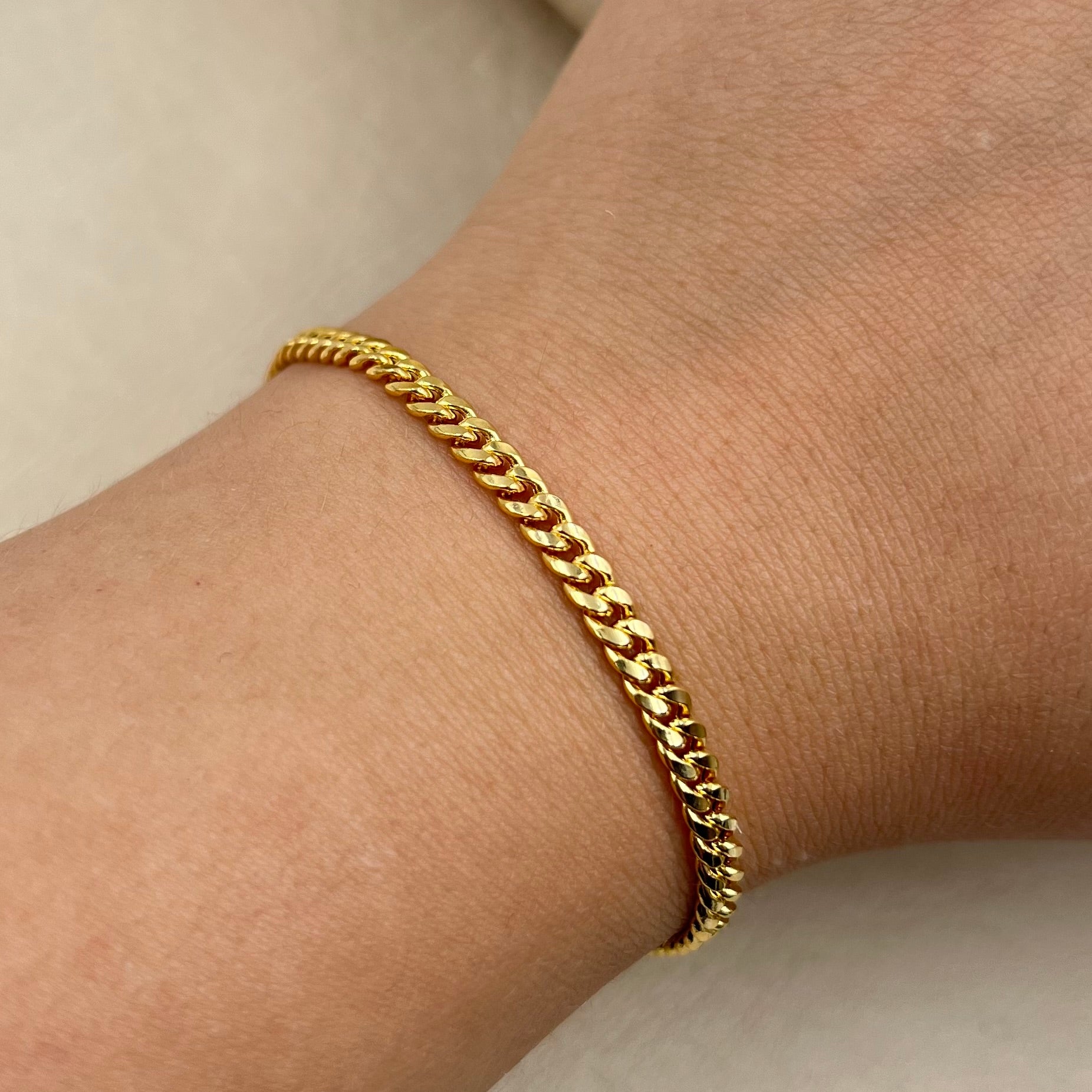 PULSO ITALY CUBANO ORO AMARILLO 18K +3 / 4 GR / 3,7 MM / 20 CM