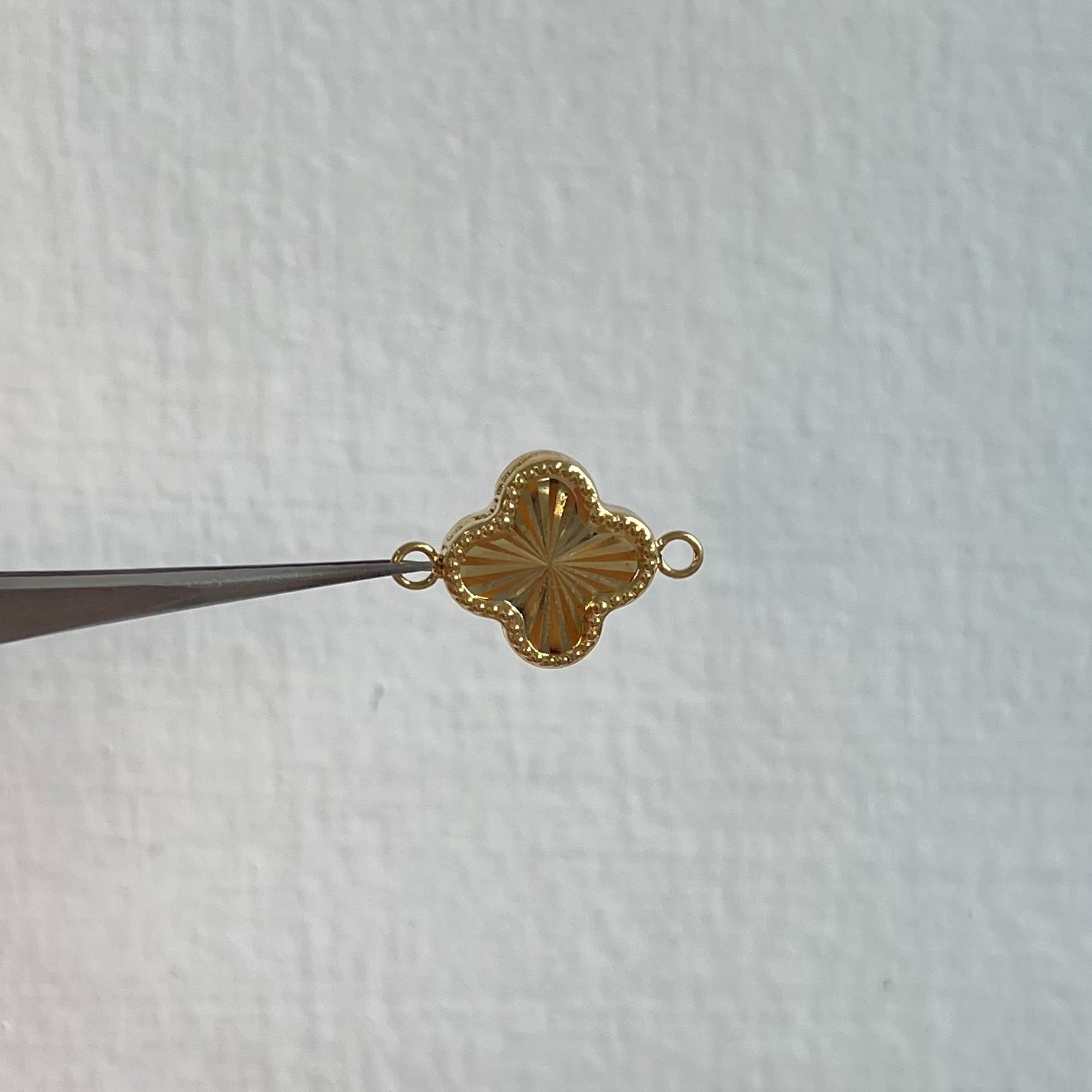 HERRAJE TREBOL VC ORO AMARILLO 18K 1,4 GR / 1,4 CM