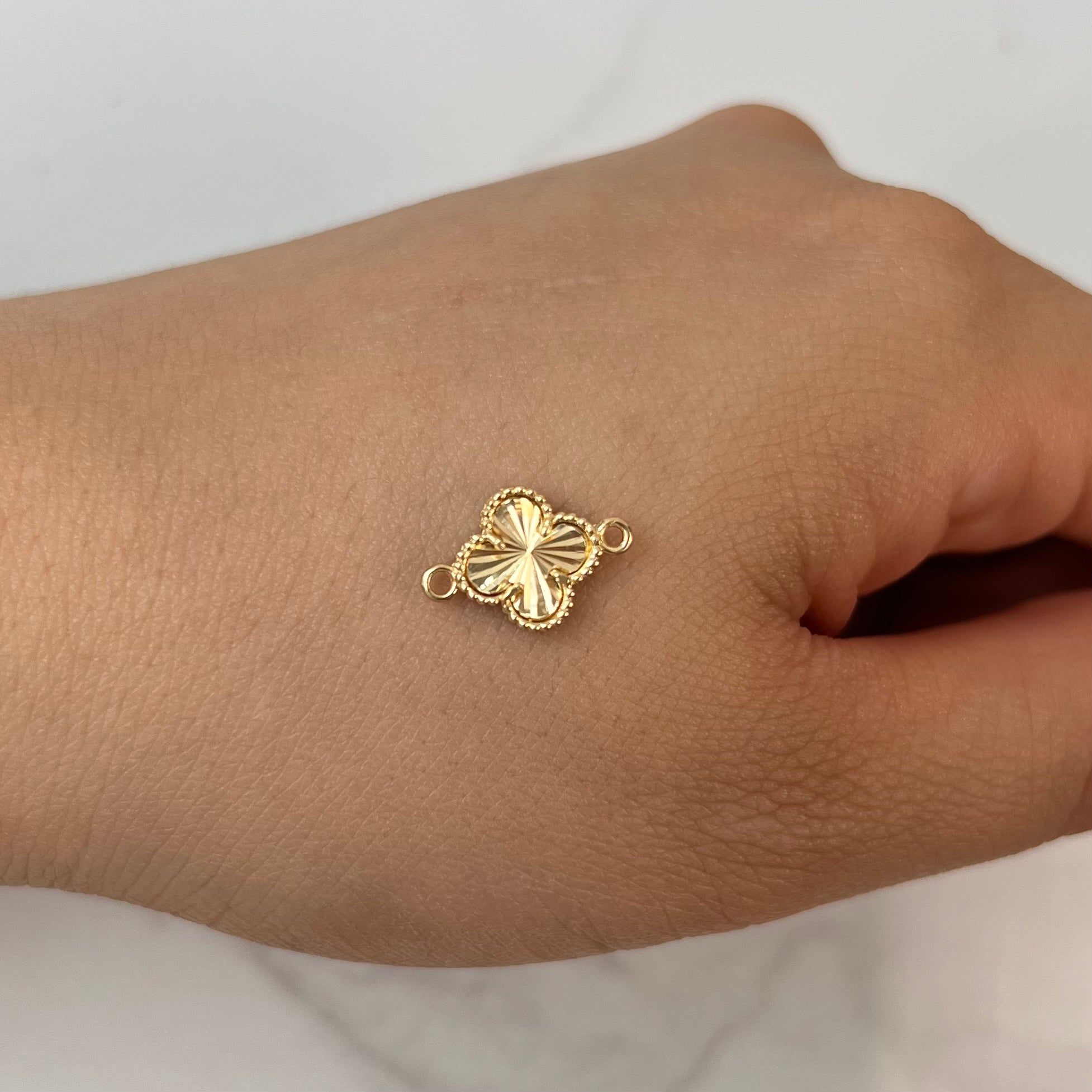 HERRAJE TREBOL VC ORO AMARILLO 18K +1 / 1,05 GR / 9,6 CM