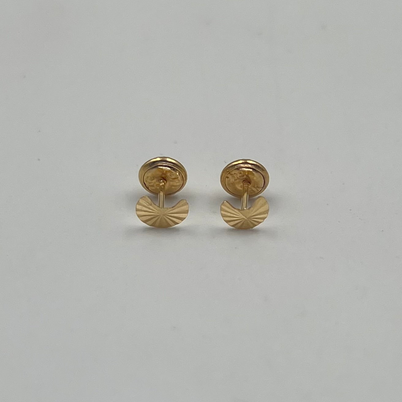 TOPOS MEDIA LUNA DIAMANTADA ORO AMARILLO 18K 0,53 GR / 4 MM
