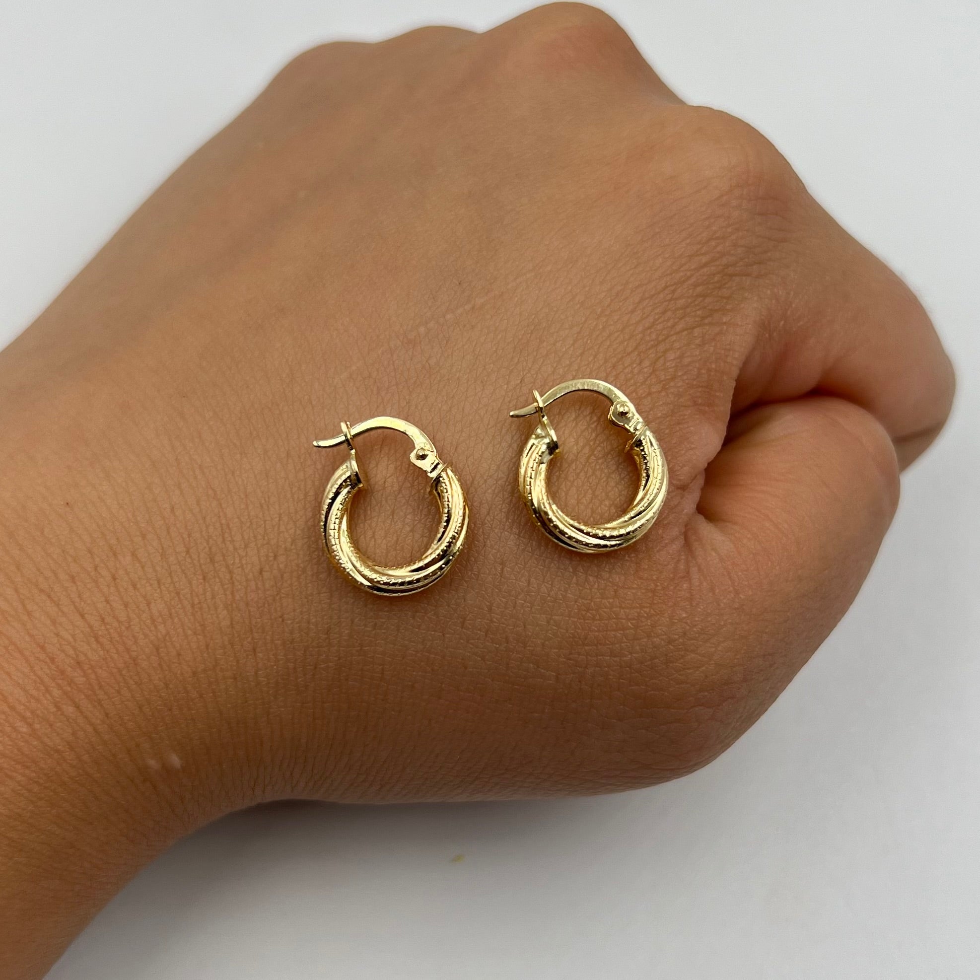 CANDONGA ENTORCHADA ORO AMARILLO 18K 1,47 GR / 1,4 CM