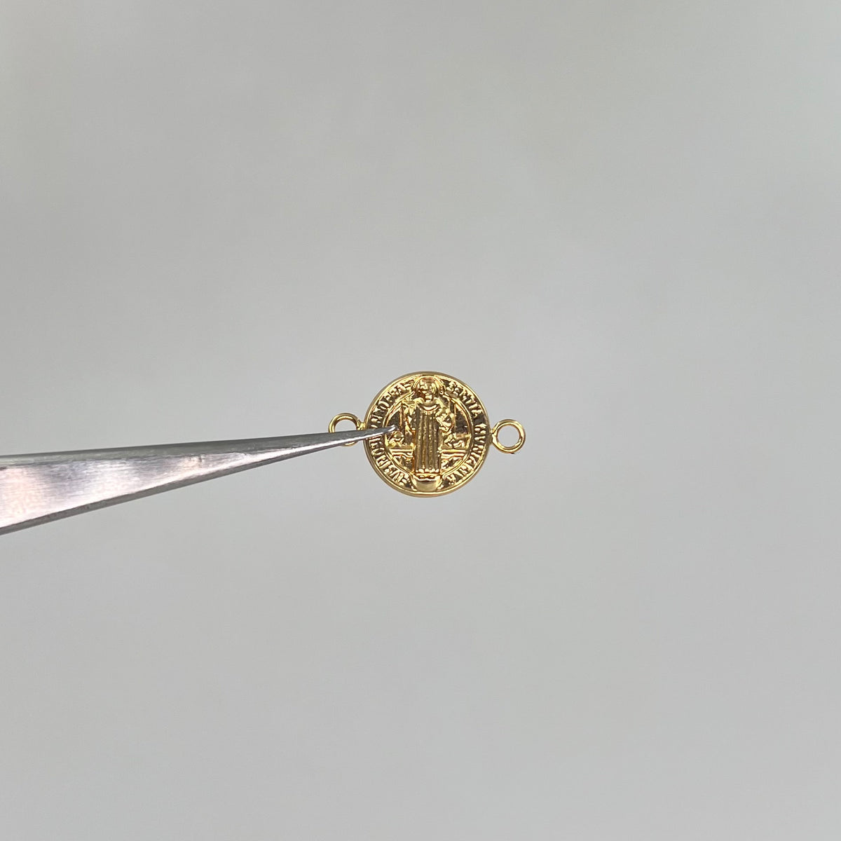 HERRAJE SAN BENITO  ORO AMARILLO 18K 0,42 GR / 1 CM