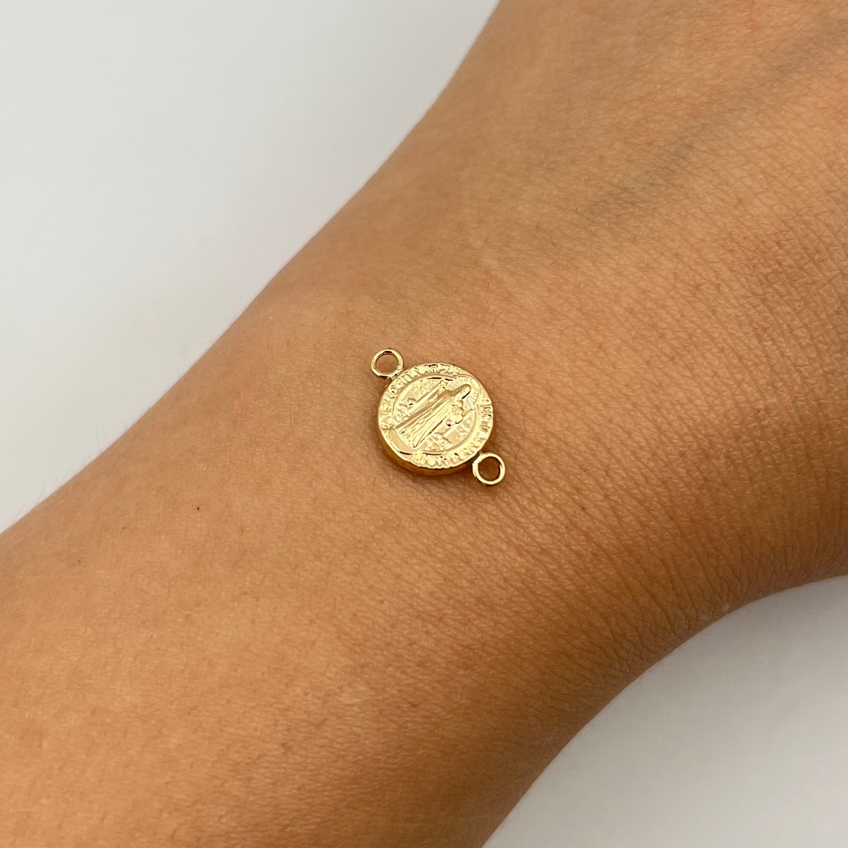 HERRAJE SAN BENITO  ORO AMARILLO 18K 0,45 GR / 1,6 CM