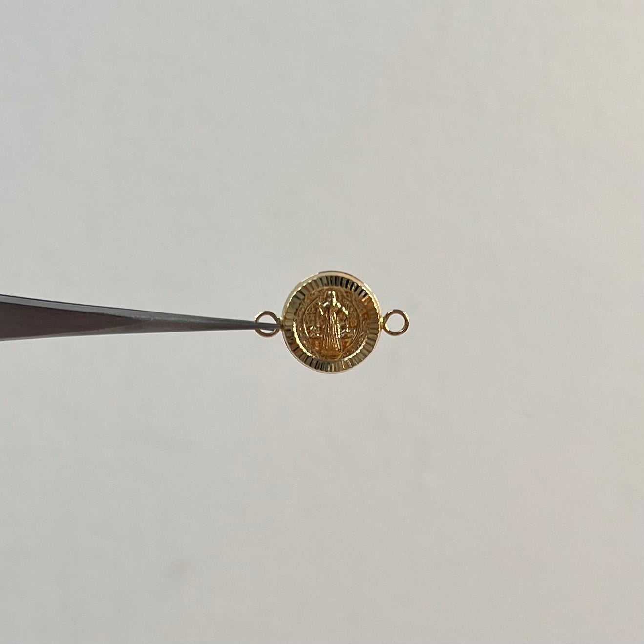HERRAJE SAN BENITO  ORO AMARILLO 18K 0,75 GR / 1,7 CM