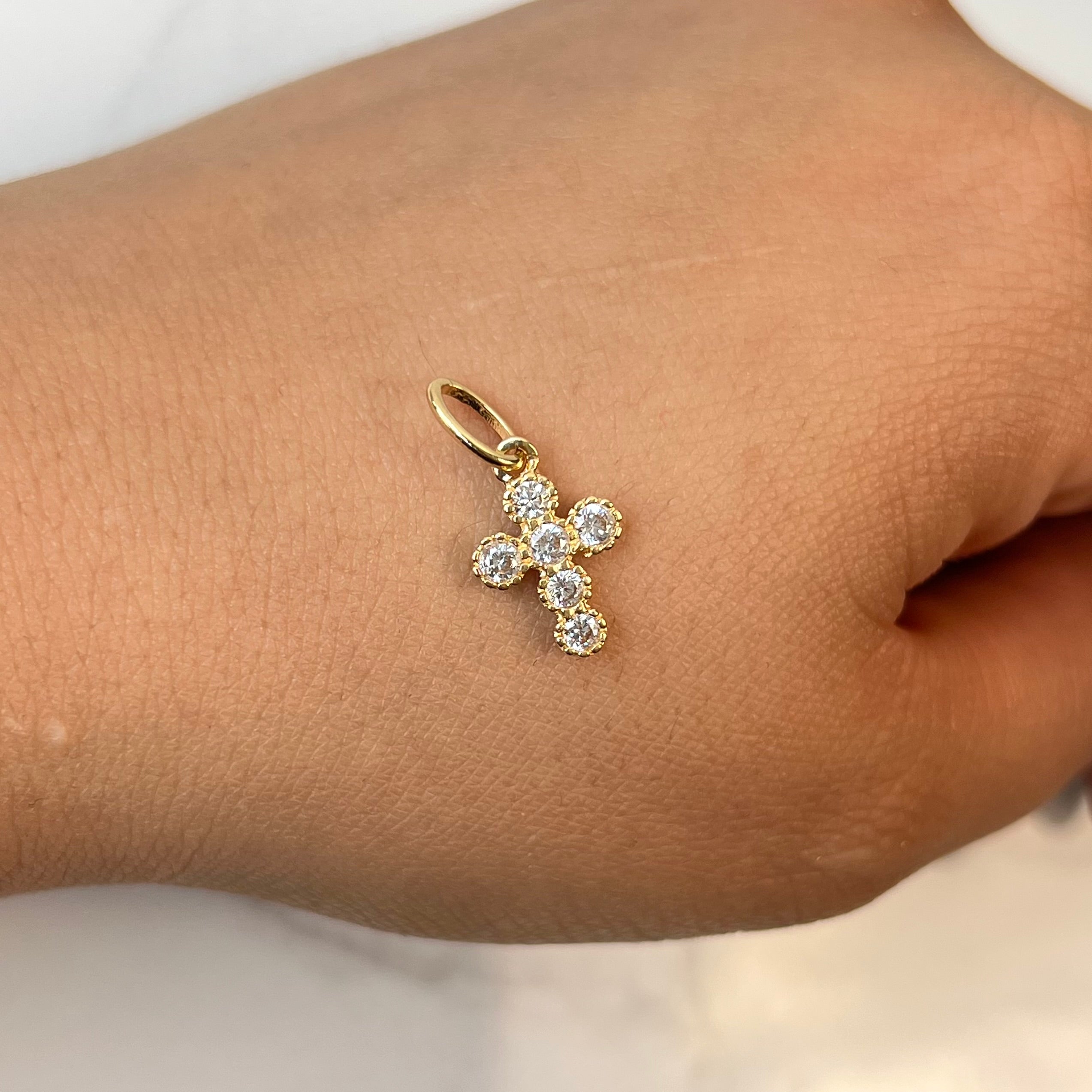 DIJE CRUZ CON CIRCONES ORO AMARILLO 18K +1 / 1,03 GR / 9 MM / 1,4 CM
