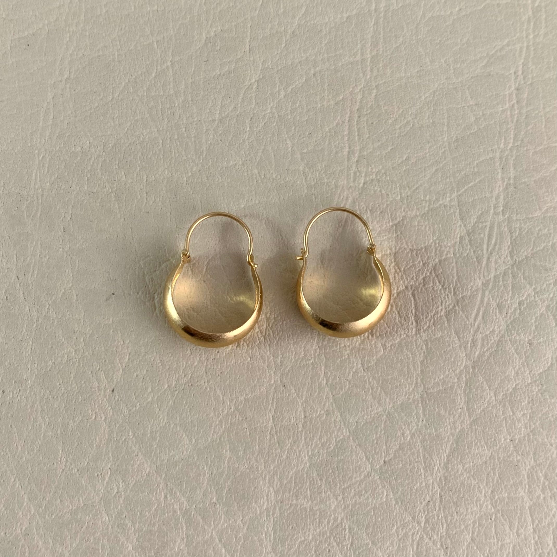 CANDONGA SATINADA ORO AMARILLO 18K 0,8 GR / 1,7 CM
