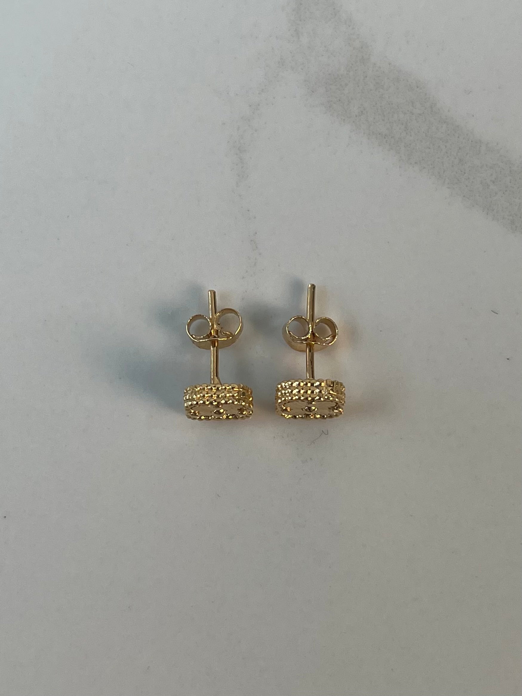 TOPO TREBOL ORO AMARILLO 18K 1,65 GR / 6 MM