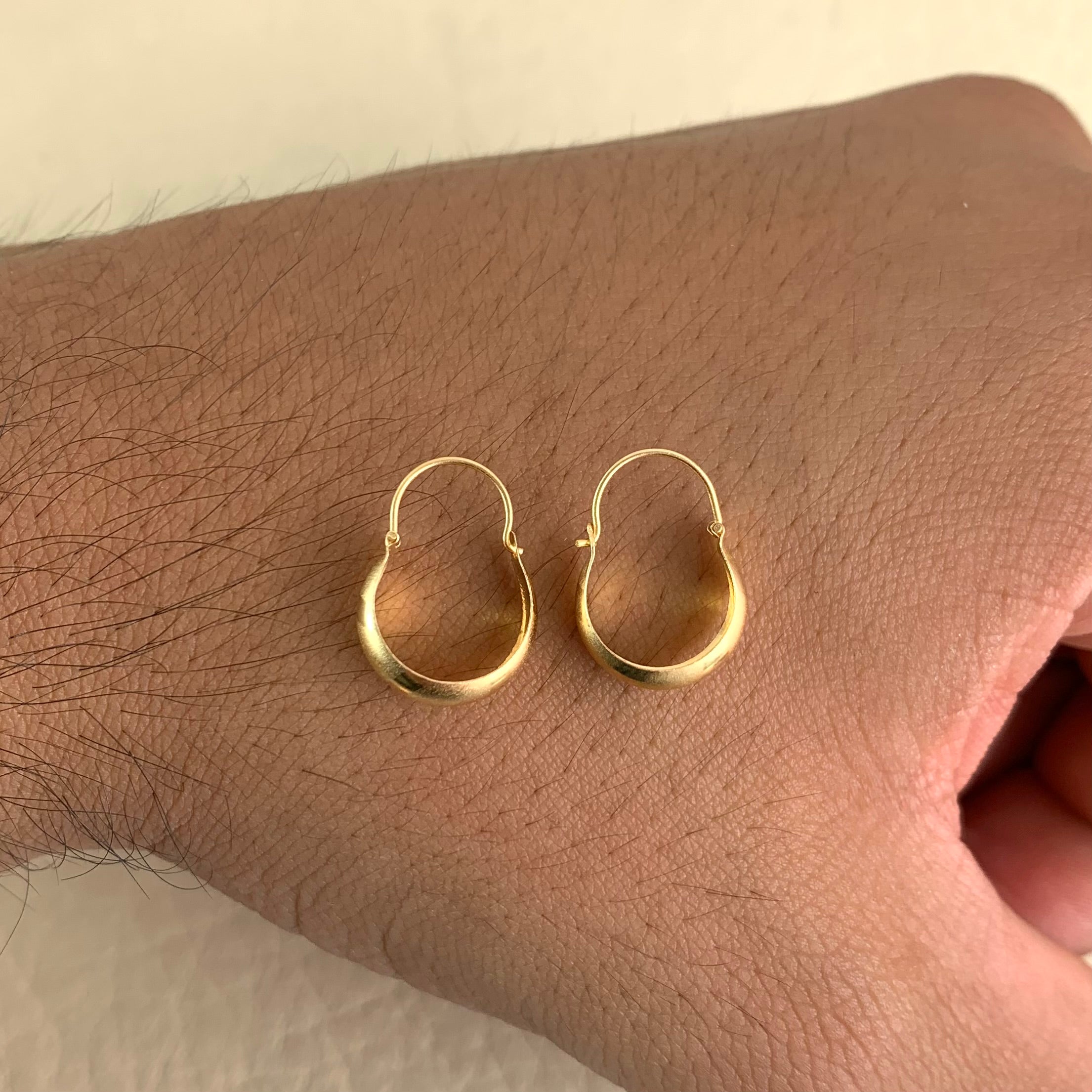 CANDONGA SATINADA ORO AMARILLO 18K 0,8 GR / 1,7 CM