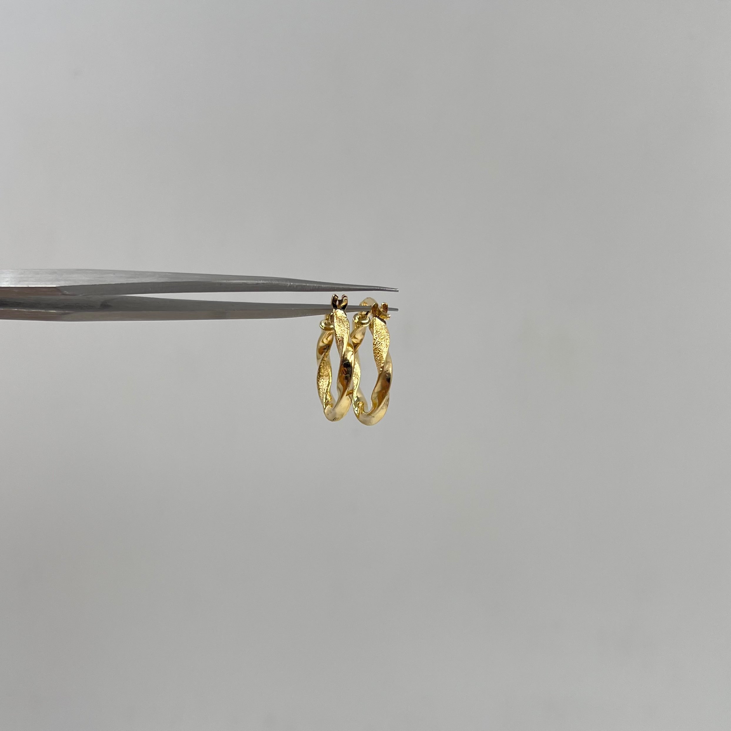 CANDONGA ENTORCHADA MATIAZADA  ORO AMARILLO 18K 1,59 GR / 2 CM