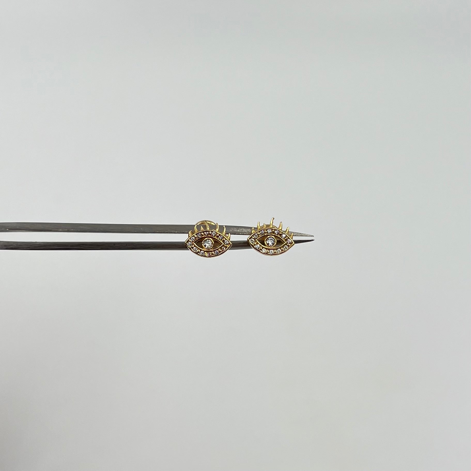 TOPOS OJO TURCO CIRCONES  ORO AMARILLO 18K 1,22 GR / 8 MM