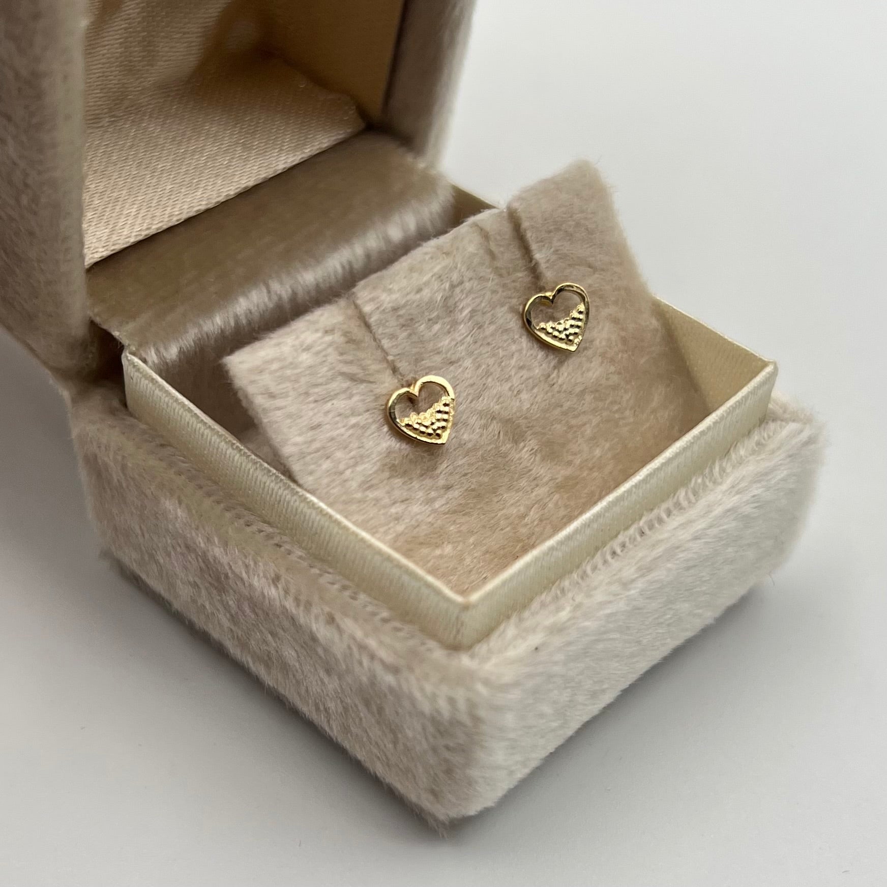 TOPOS CORAZON  ORO AMARILLO 18K 0,58 GR / 5 MM