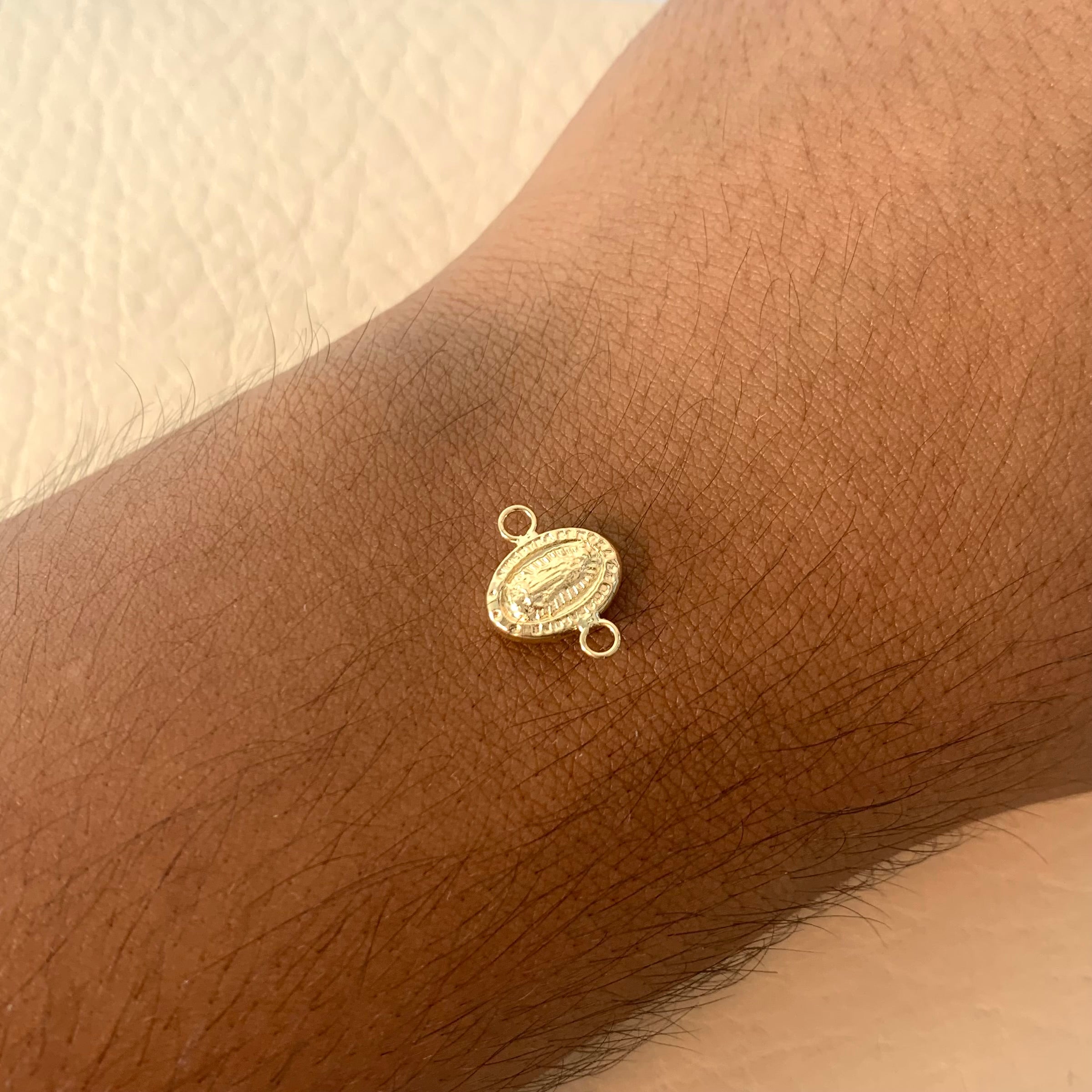 HERRAJE VIRGEN GUADALUPE ORO AMARILLO 18K 0,5 GR / 1,5 CM