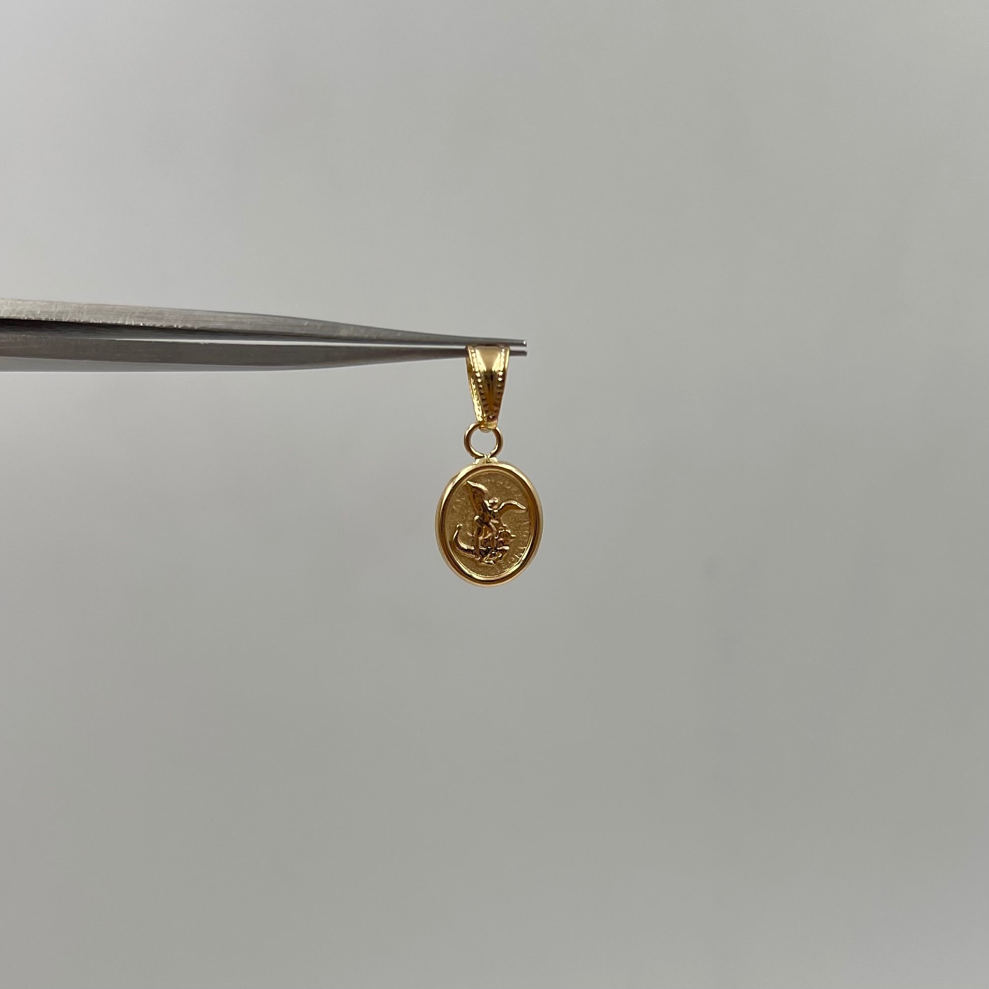 DIJE SAN MIGUEL ARCANGEL ORO AMARILLO 18K 0,57 GR / 8 MM / 1,3 CM