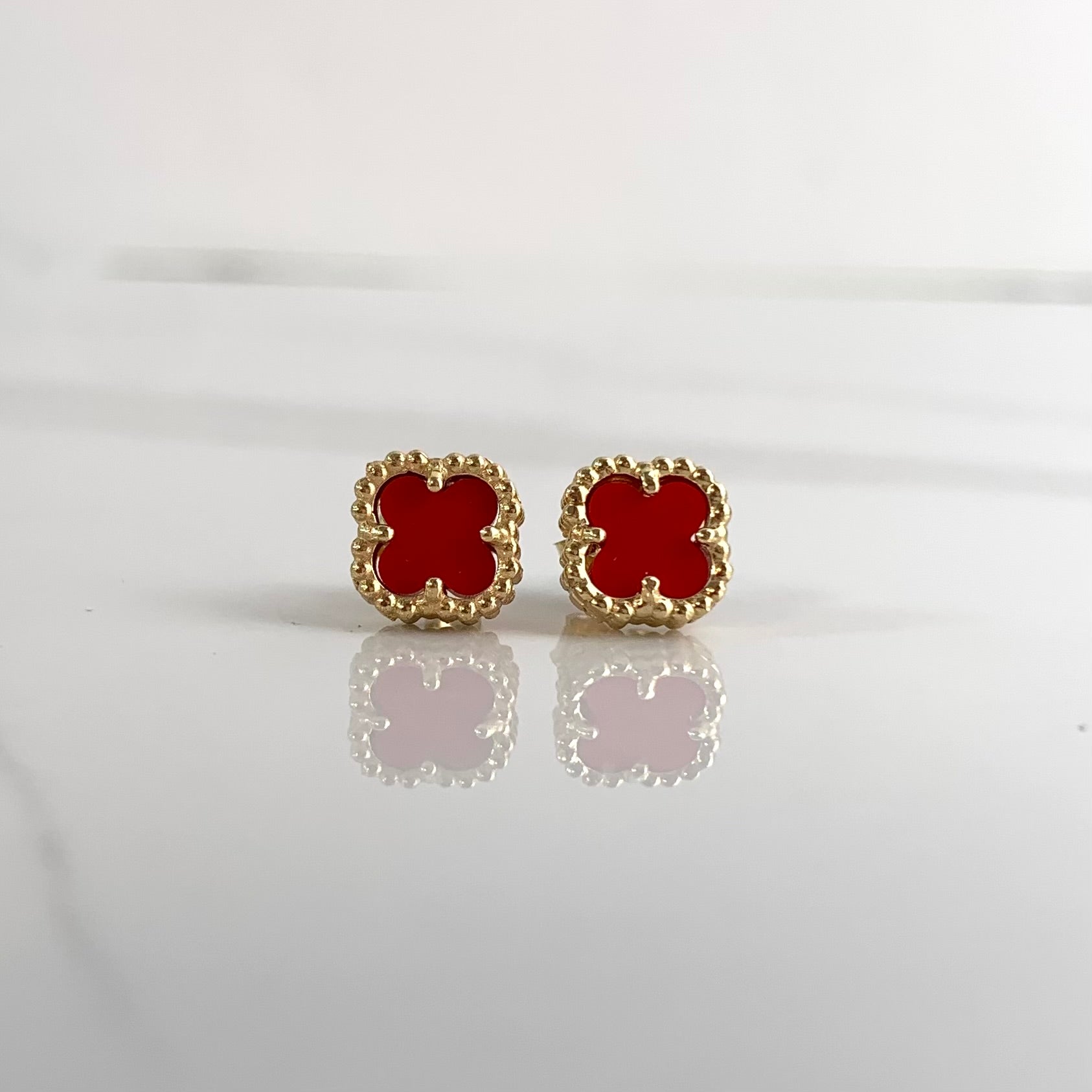 TOPOS TREBOL VYCA ROJOS NAC ORO AMARILLO 18K +1 / 1,9 GR / 8 MM
