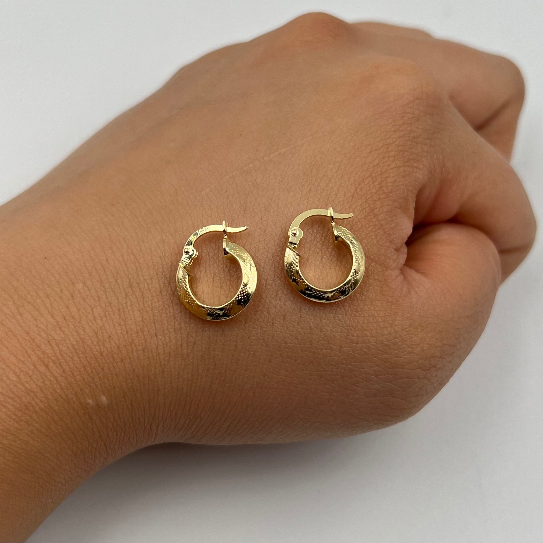 CANDONGA MATEADA ORO AMARILLO 18K 1,22 GR / 1,2 CM