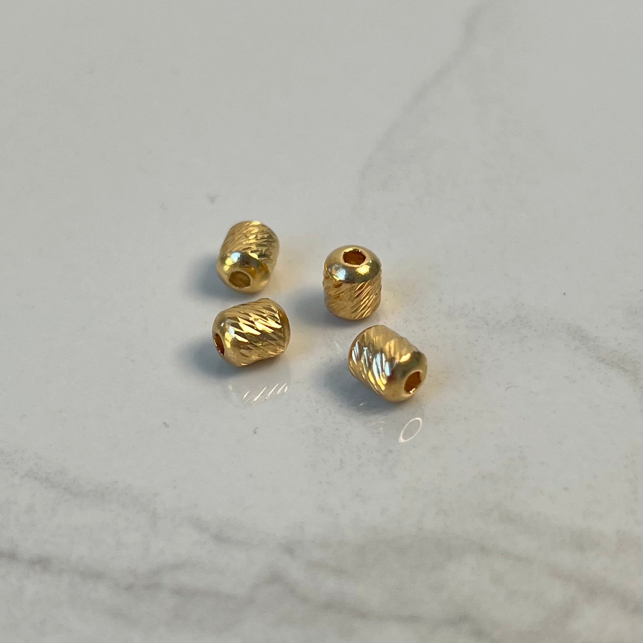 HERRAJE CILINDRO DIAMANTADO ORO AMARILLO 18K +1 / 0,22 GR / 0,6 CM