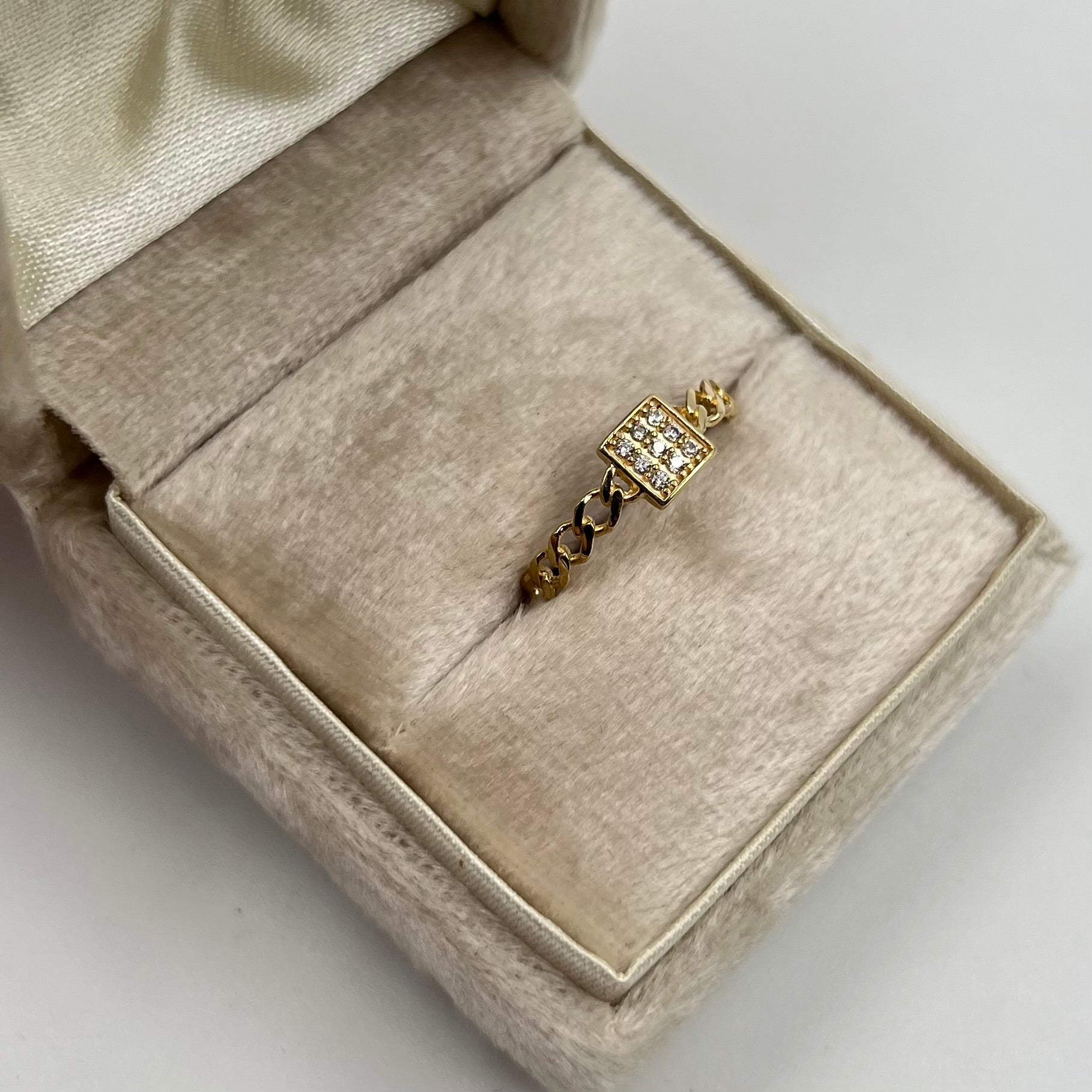 ANILLO CUBANO CON CIRCONES  ORO AMARILLO 18K / TALLA 7 / 1,62 GR / 6 MM