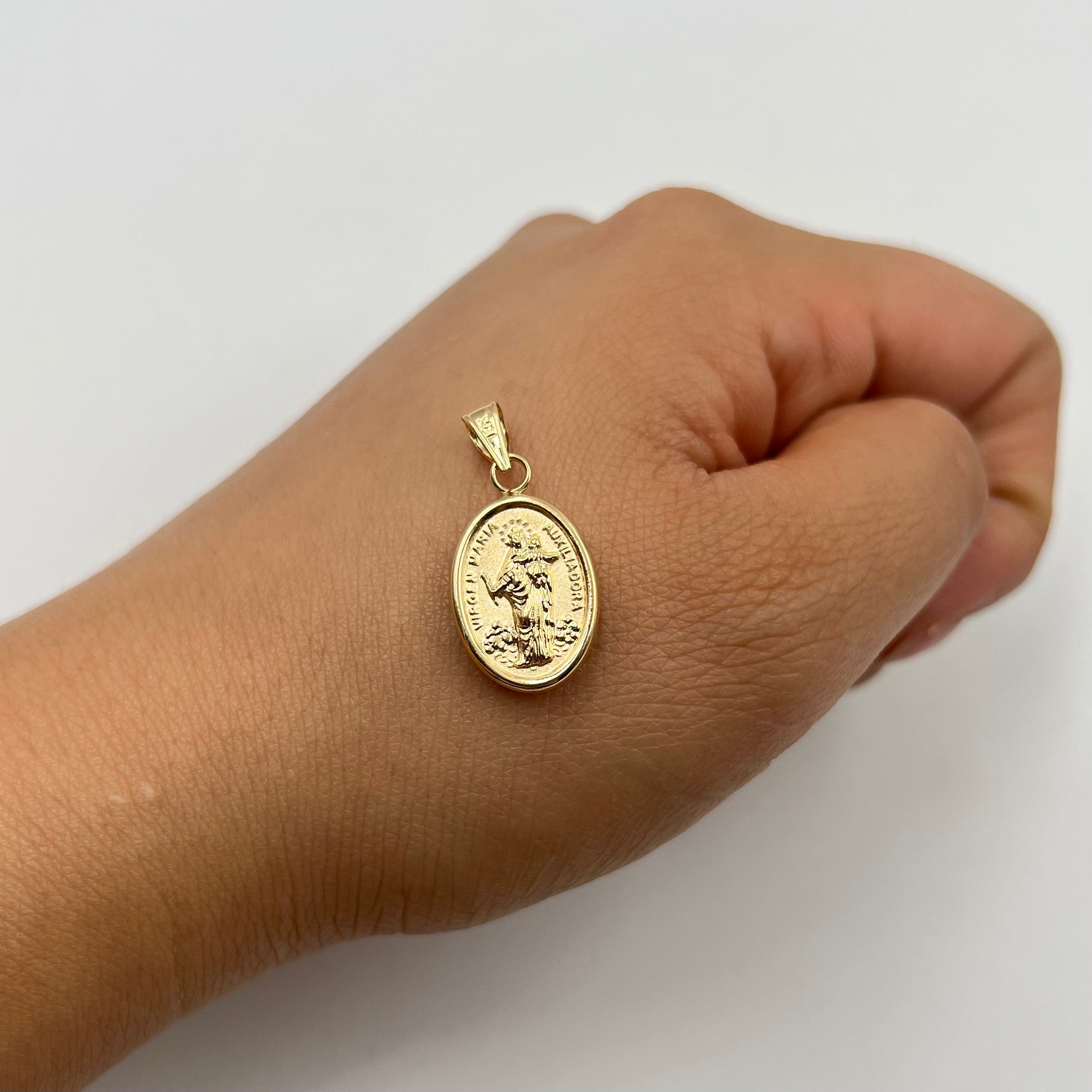 DIJE MARIA AUXILIADORA ORO AMARILLO 18K 1,05 GR / 12,5 MM / 2 CM