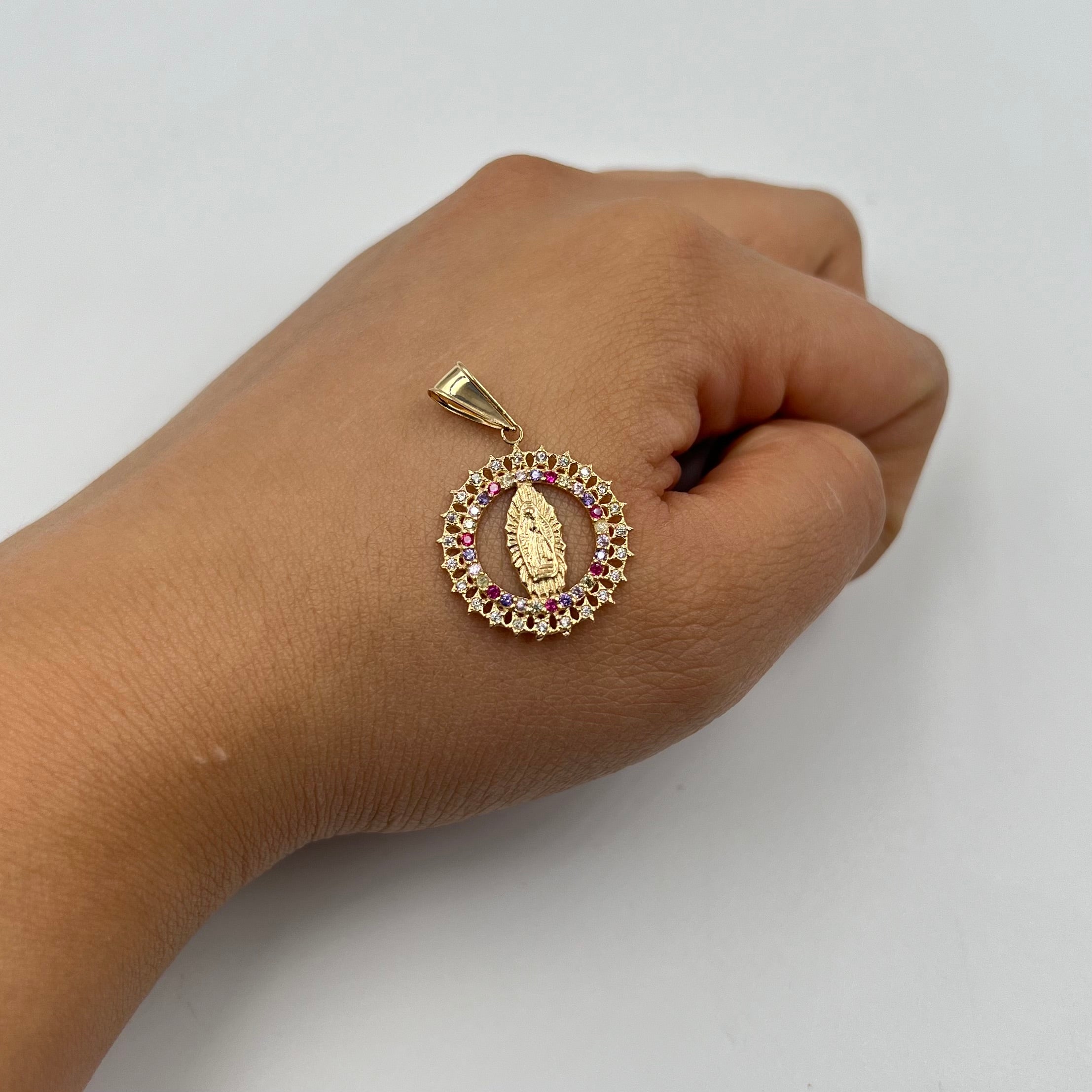 DIJE VIRGEN DE GUADALUPE  CASTING  ORO AMARILLO 18K 2,04 GR / 19 MM / 2,2 CM