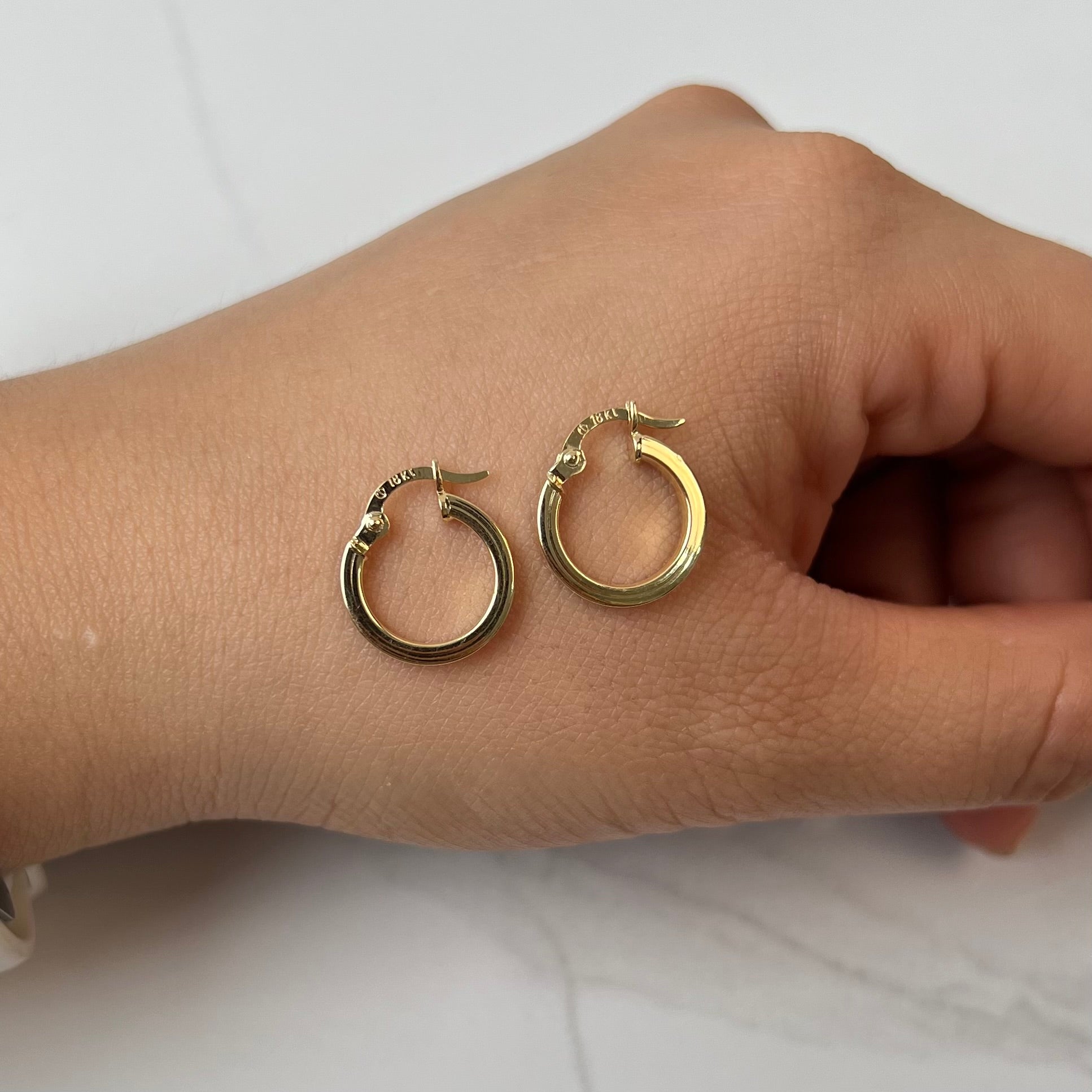 CANDONGA RAYADA ORO AMARILLO 18K 1,03 GR / 1,3 CM