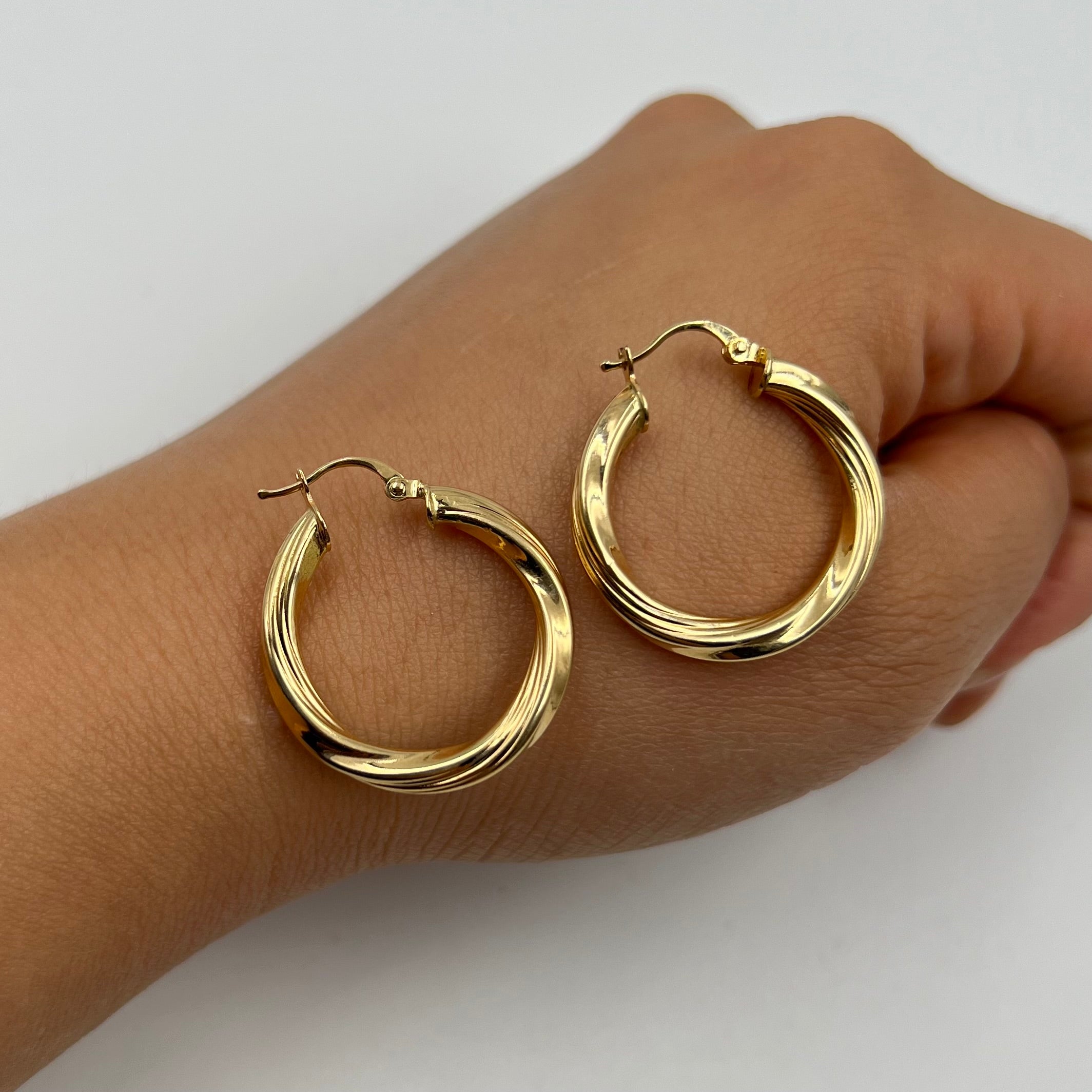 CANDONGA ENTORCHADA  ORO AMARILLO 18K 2,58 GR / 2,5 CM