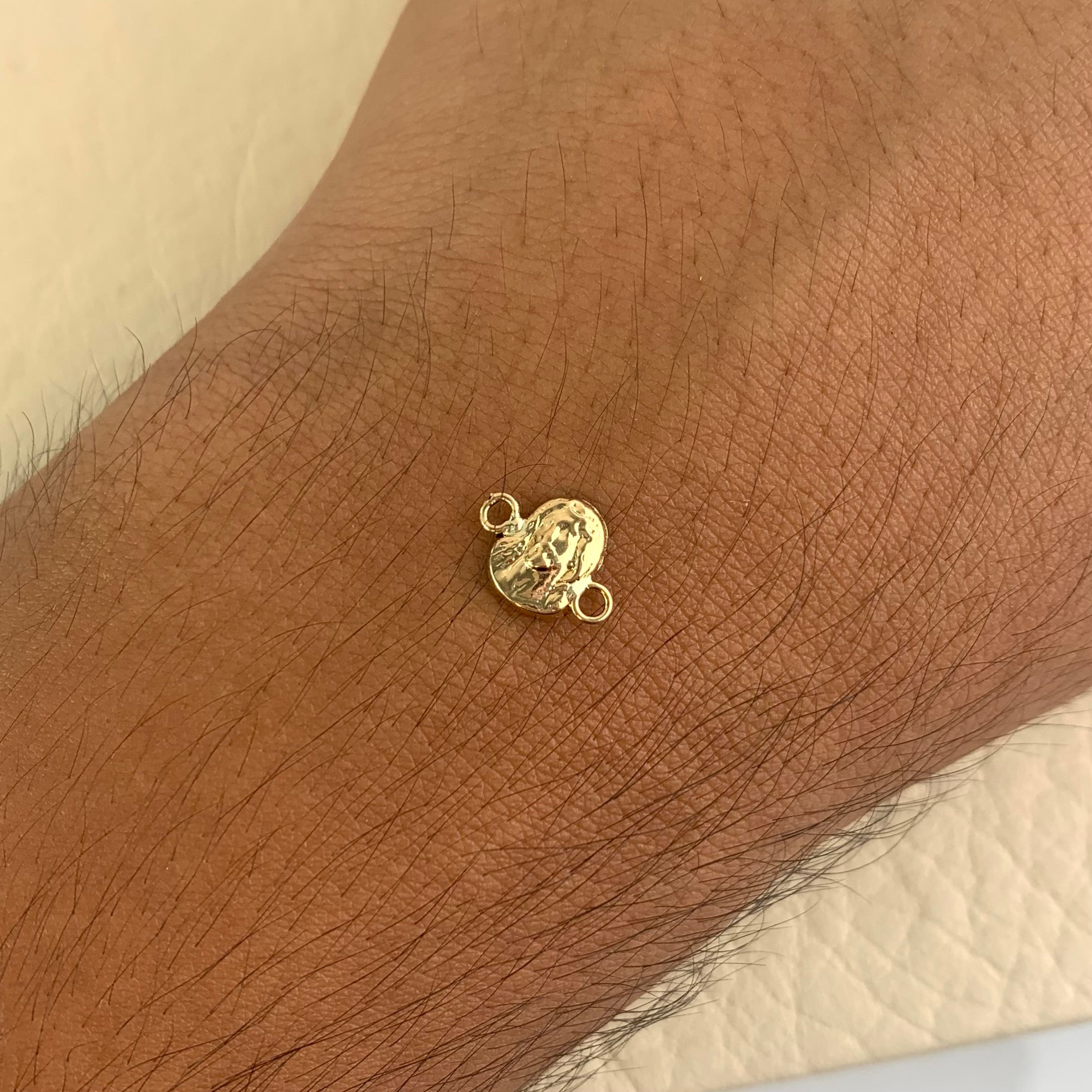 HERRAJE ROSTRO DE JESUS ORO AMARILLO 18K 0,3 GR / 1,1 CM