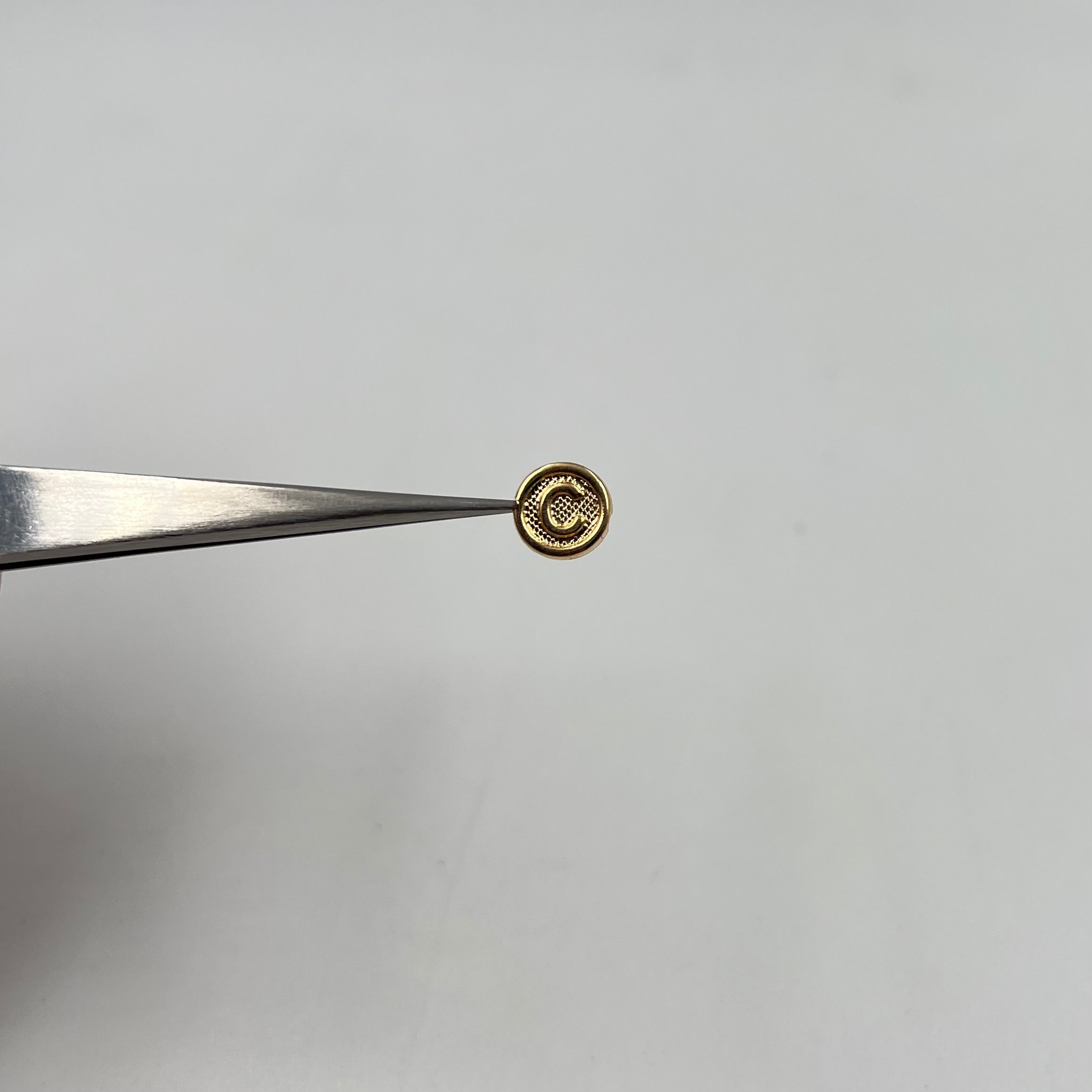 HERRAJE LETRA C TAMBOR ORO AMARILLO 18K 0,27 GR / 0,8 CM