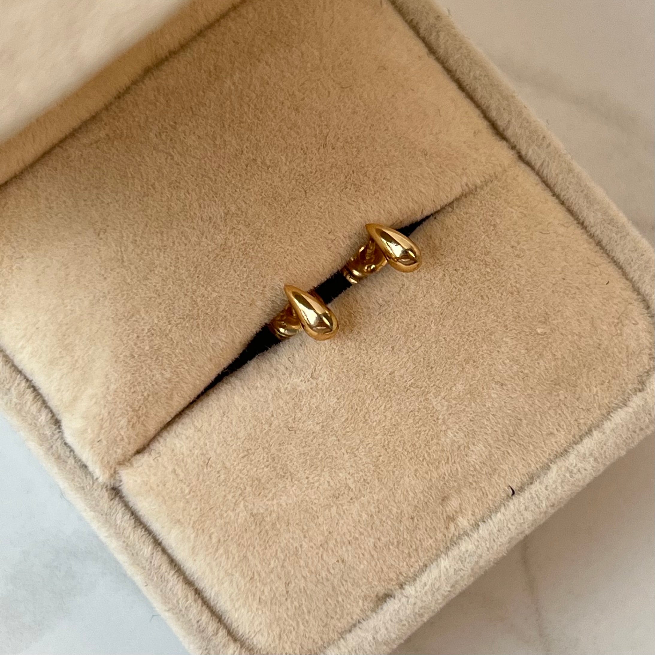 TOPOS GOTA ORO AMARILLO 18K 0,49 GR / 2 MM