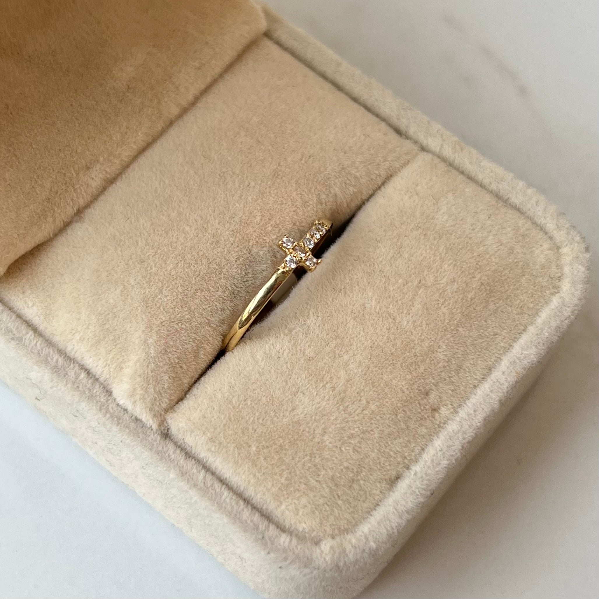 ANILLO CRUZ CIRCON BLANCO  / TALLA 6 / +2 / 0,77GR / 1,3 MM