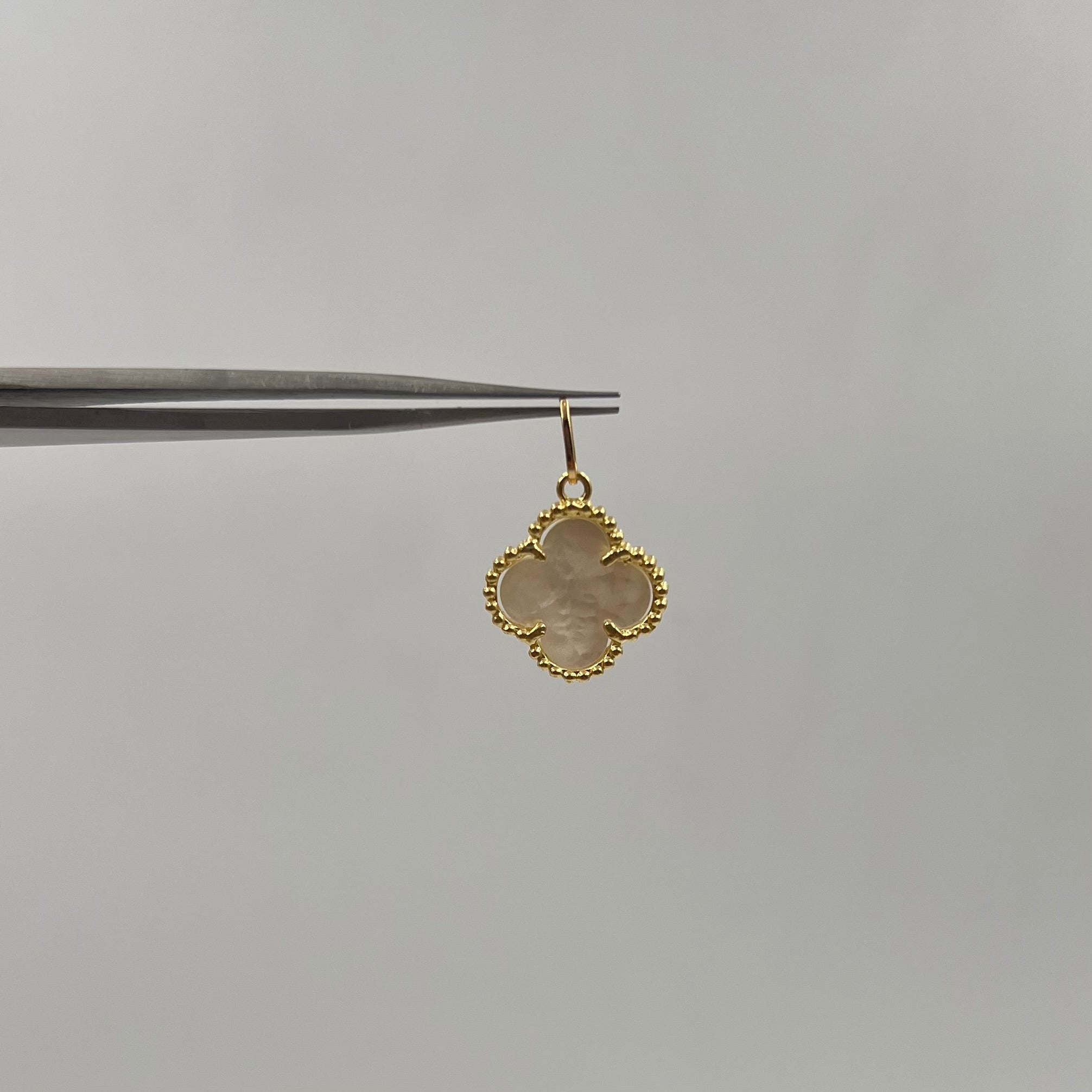 DIJE TREBOL BLANCO  ORO AMARILLO 18K 1,96 GR / 14 MM / 1,7 CM