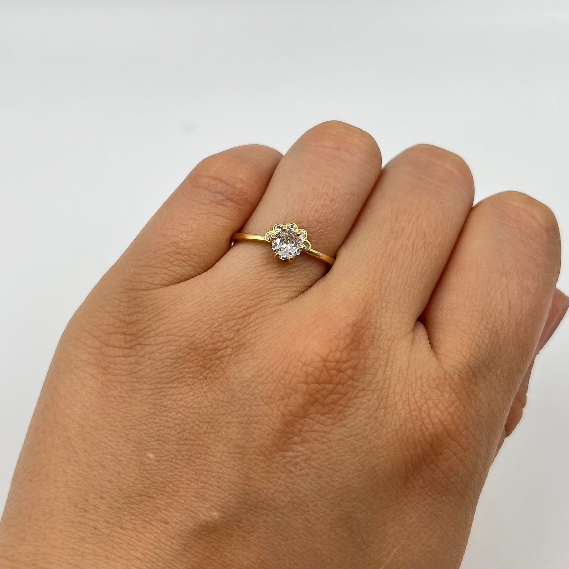 ANILLO SOLITARIO CIRCON BLANCO  ORO AMARILLO 18K / TALLA 7/5 / 2,05 GR / 6 MM