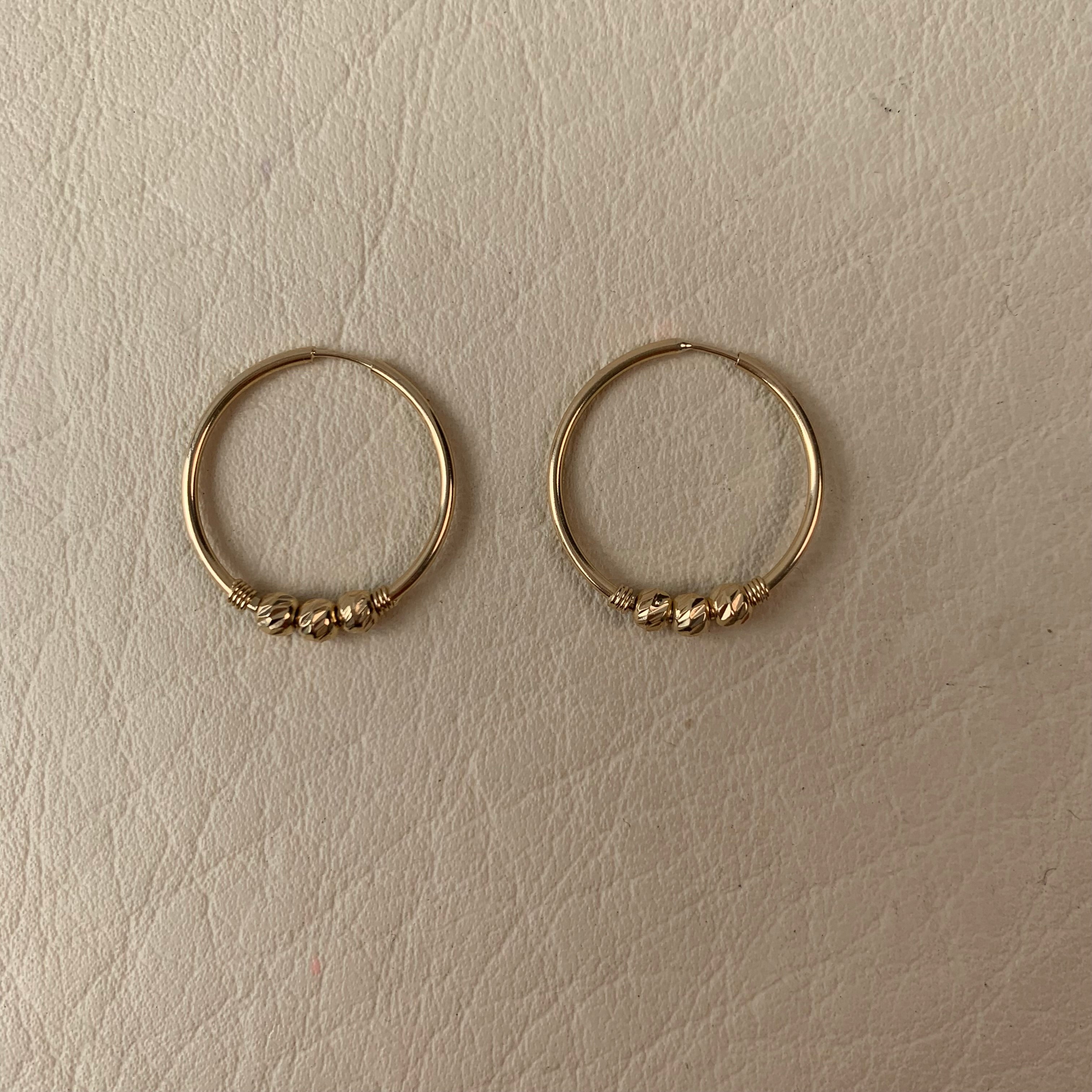 CANDONGA IMPERDIBLES BOLAS ORO AMARILLO 18K 1,3 GR / 2 CM