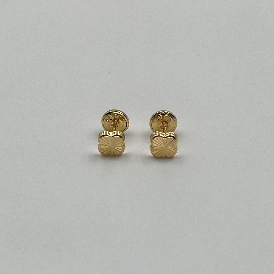 TOPOS TREBOL DIAMANTADO  ORO AMARILLO 18K 0,57 GR / 5 MM