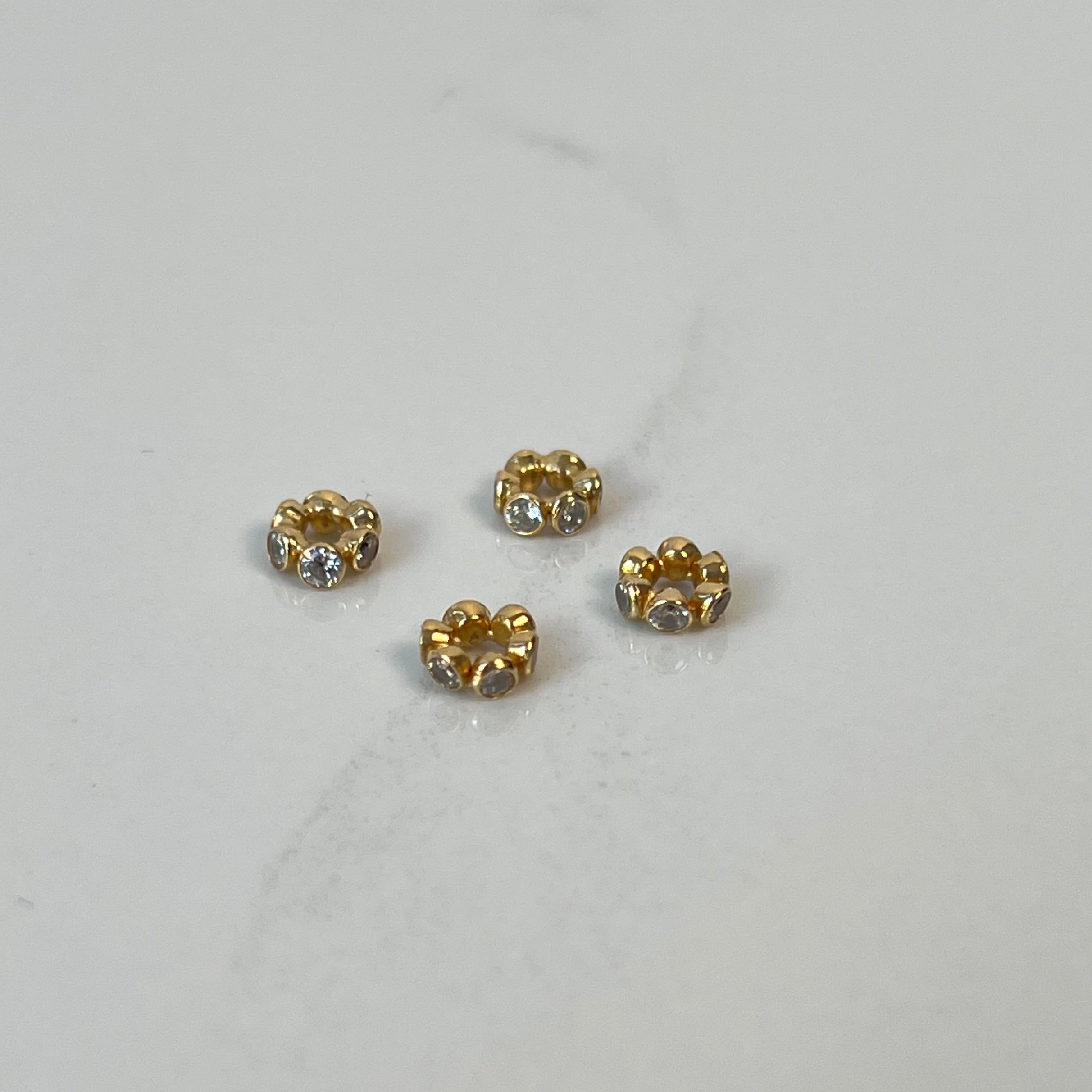 HERRAJE SEPARADOR CIRCON BLANCO ORO AMARILLO 18K 0,20 GR / 0,5 CM