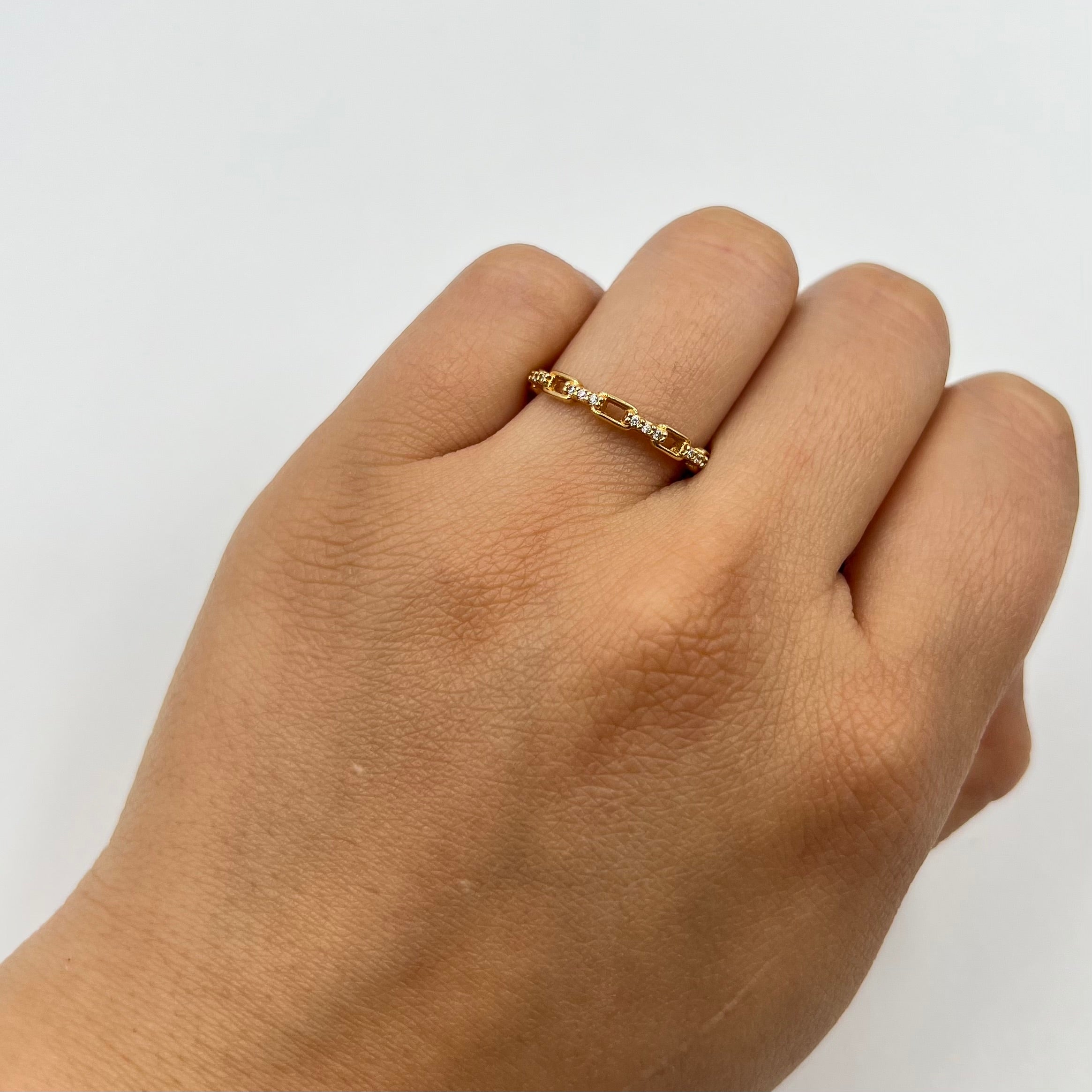 ANILLO ESLABON CON CIRCONES  ORO AMARILLO 18K / TALLA 6/5 / 1,74 GR / 2 MM