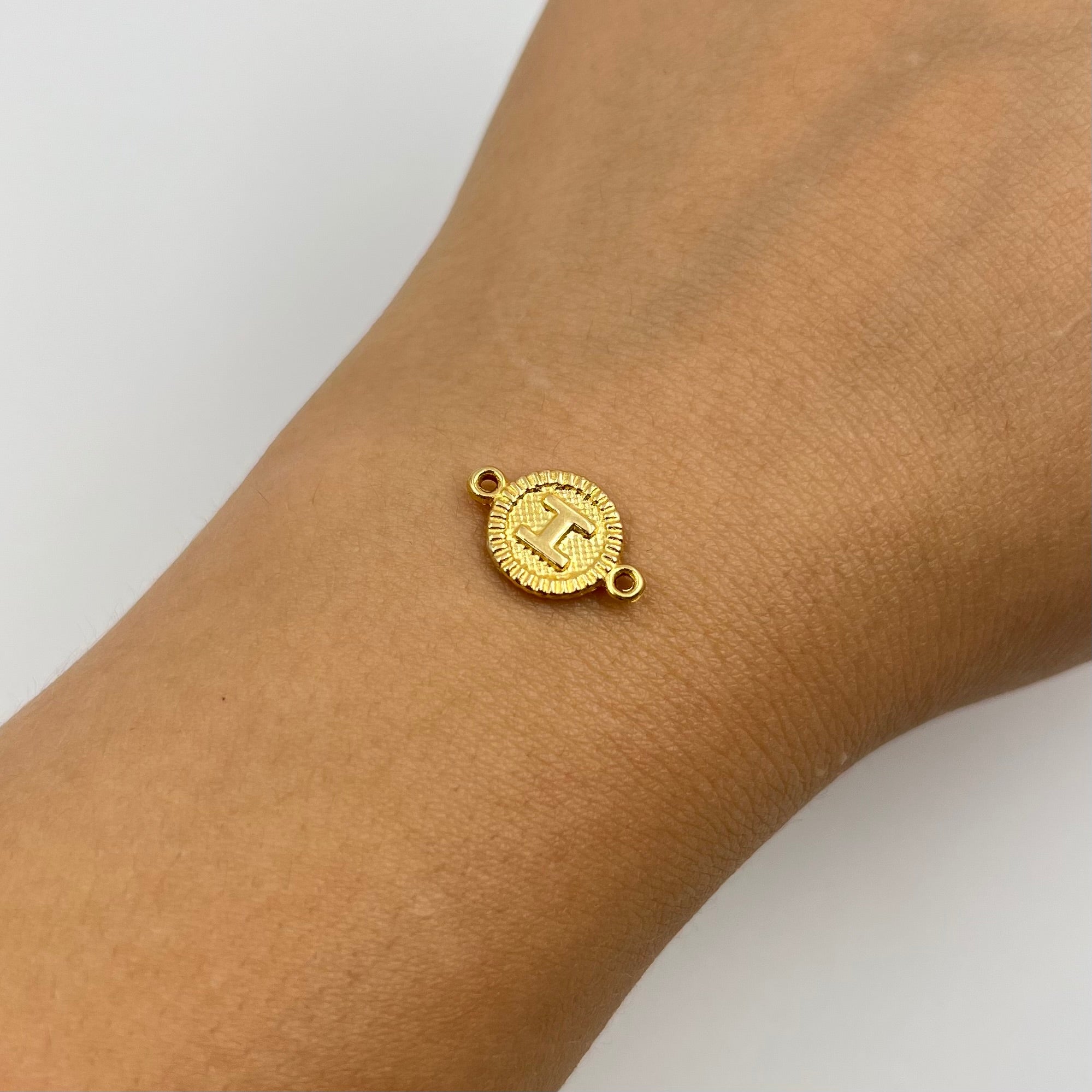 HERRAJE LETRA I ORO AMARILLO 18K 0,54 GR / 1,5 CM