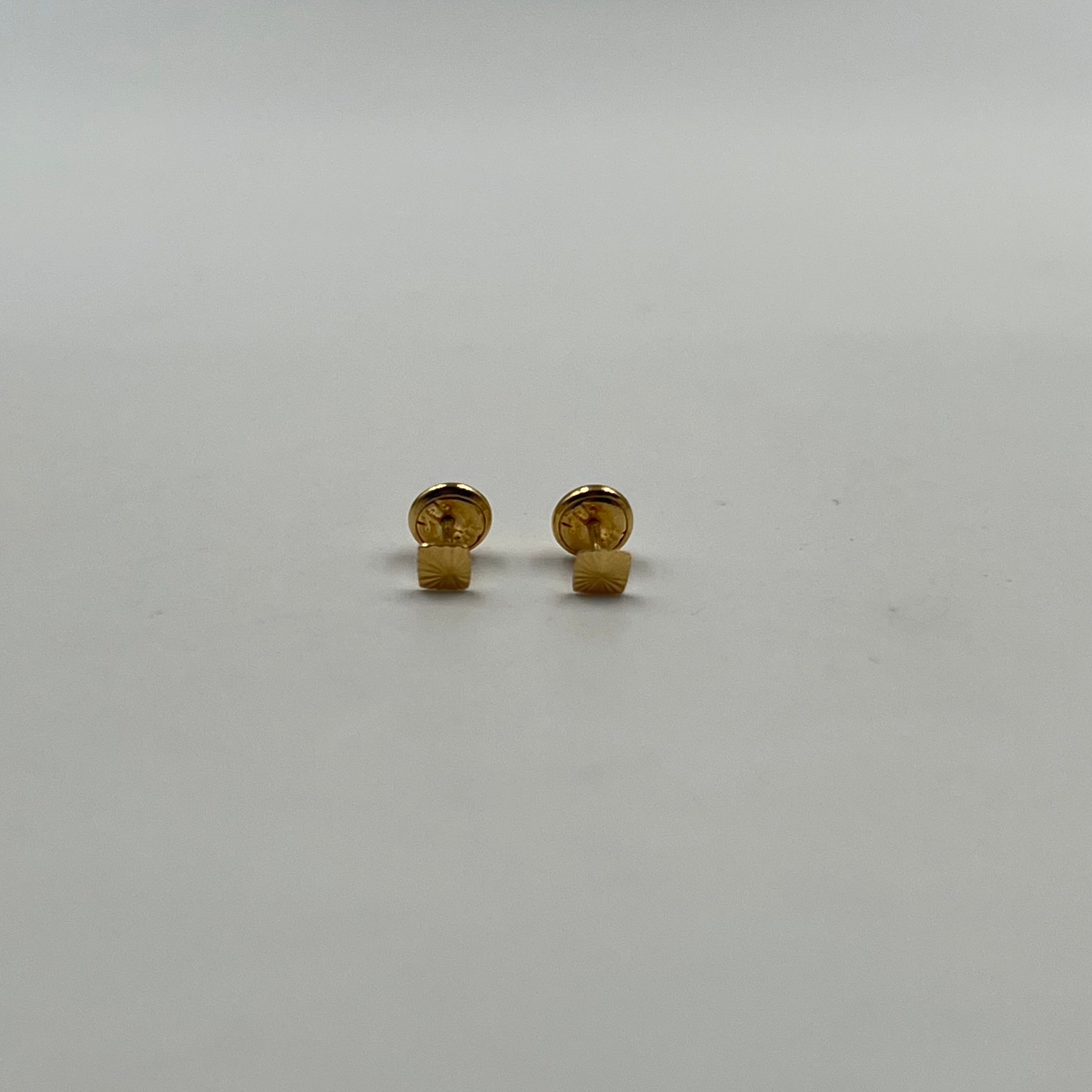 TOPOS ROMBO DIAMANTADO  ORO AMARILLO 18K 0,5 GR / 4 MM