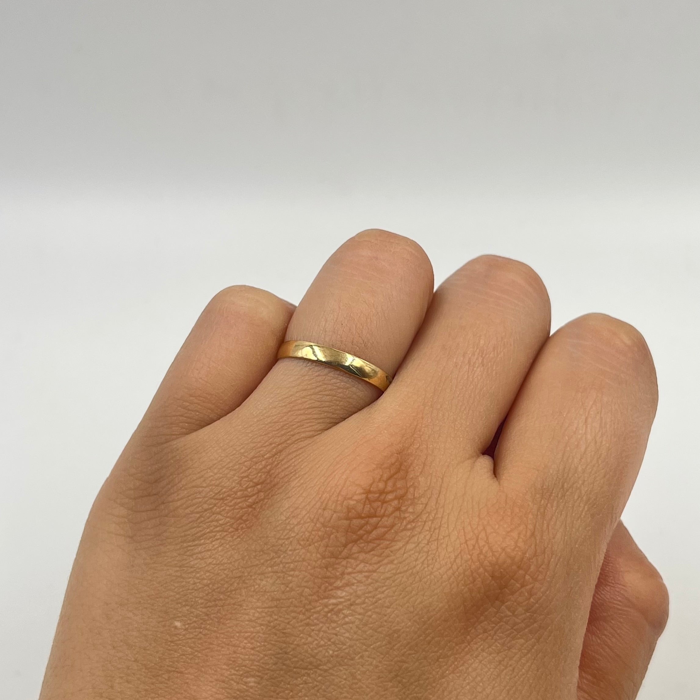 ANILLO ARGOLLA LISA  ORO AMARILLO 18K / TALLA 5/5 / 1,06 GR / 2,6 MM