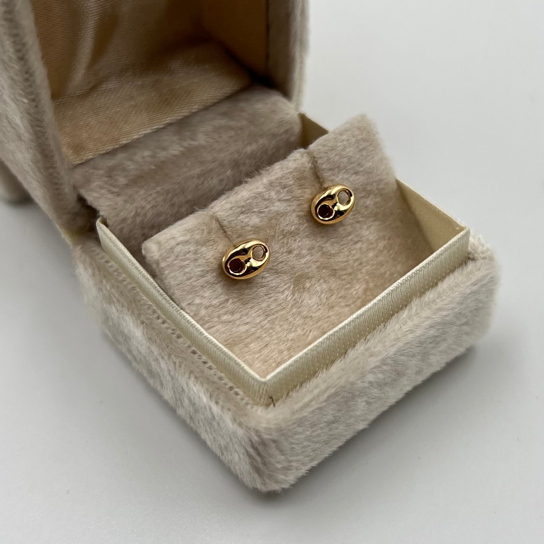 TOPOS GC ORO AMARILLO 18K 0,57 GR / 5 MM