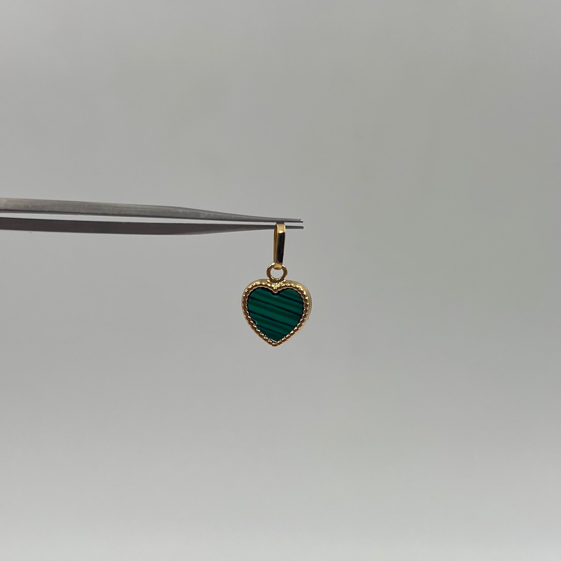 DIJE CORAZON VERDE  ORO AMARILLO 18K 0,67 GR / 10 MM / 1,2 CM