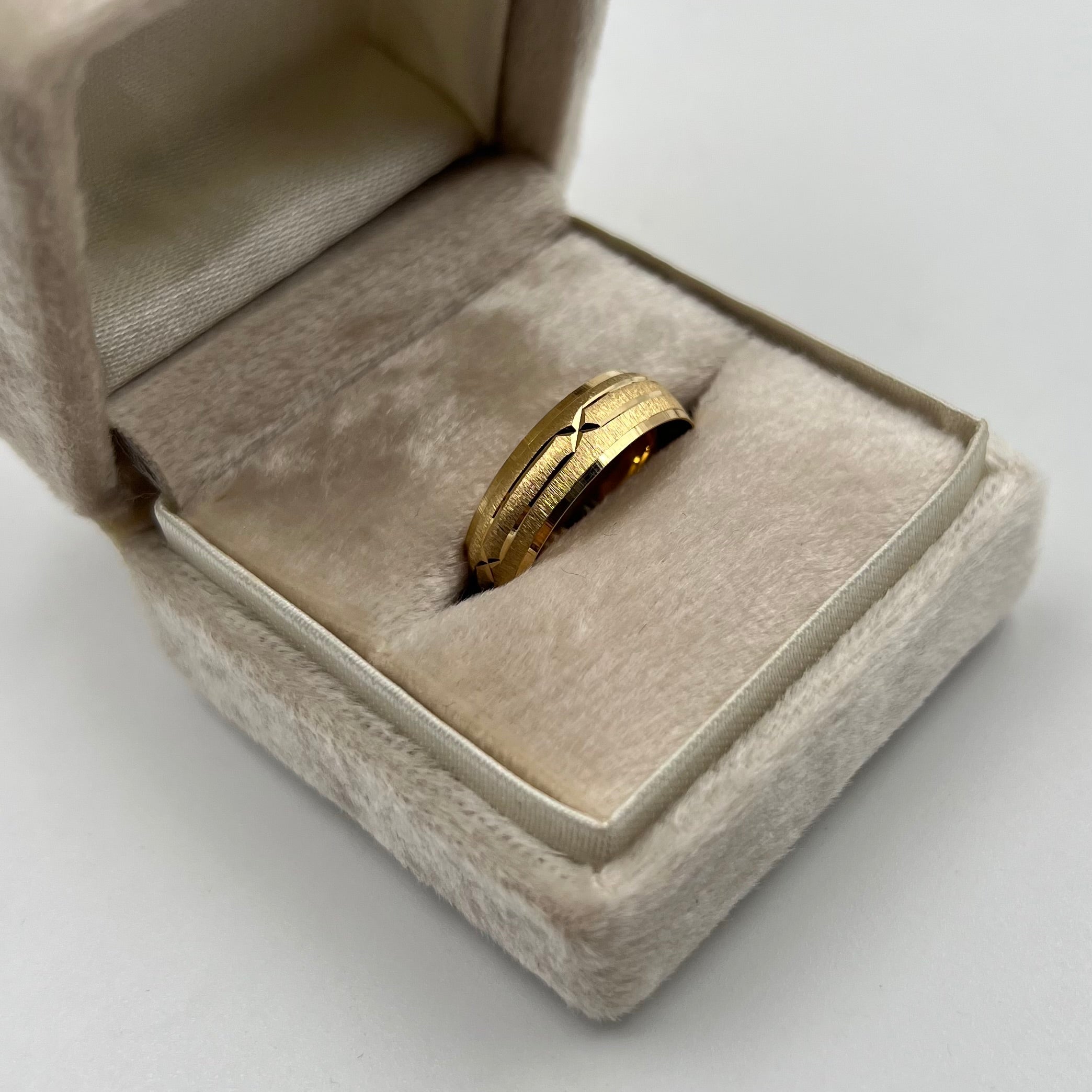 ANILLO ARGOLLA MATIZADA  ORO AMARILLO 18K / TALLA 10 / 1,9 GR / 6 MM