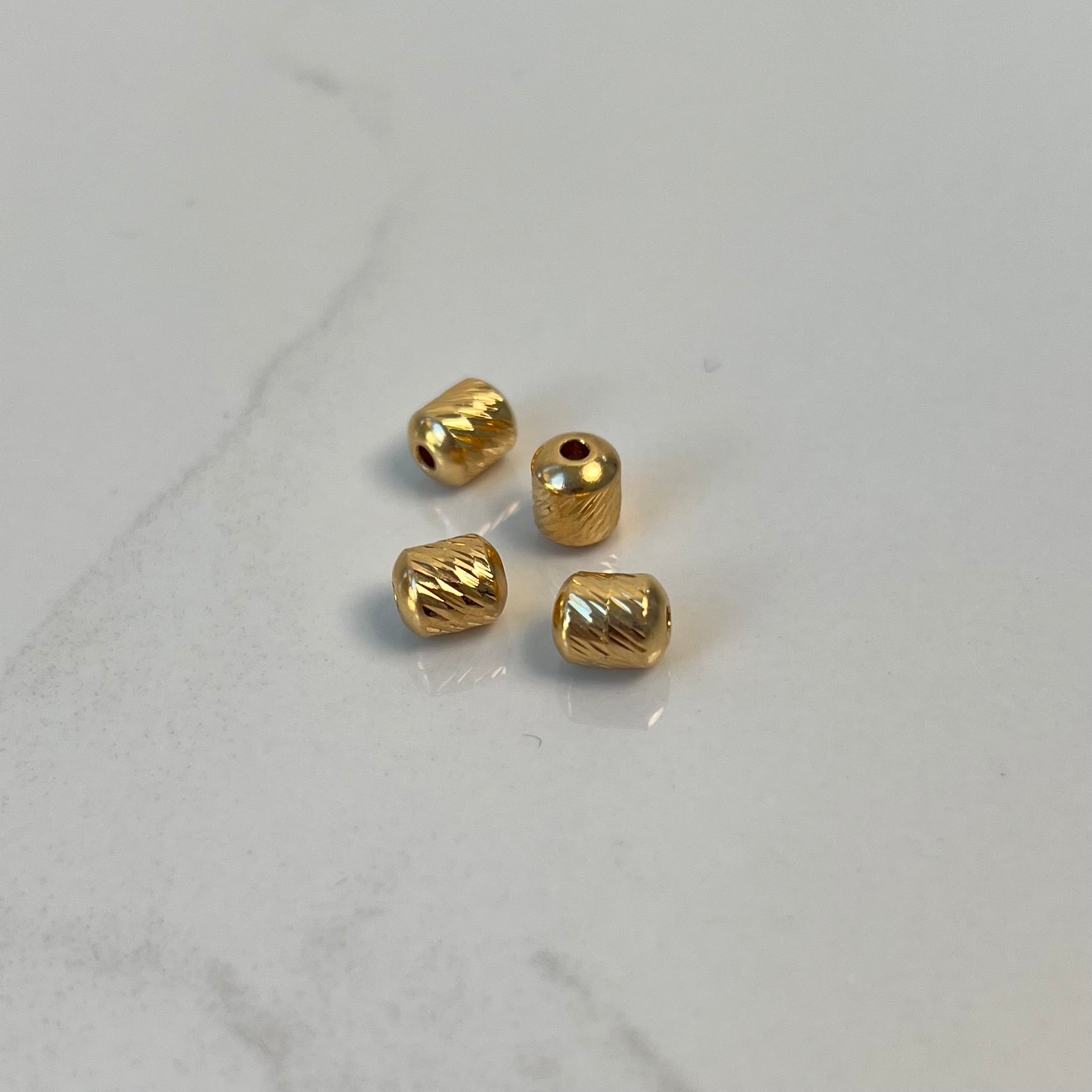 HERRAJE CILINDRO DIAMANTADO  ORO AMARILLO 18K +1 / 0,37 GR / 0,7 CM