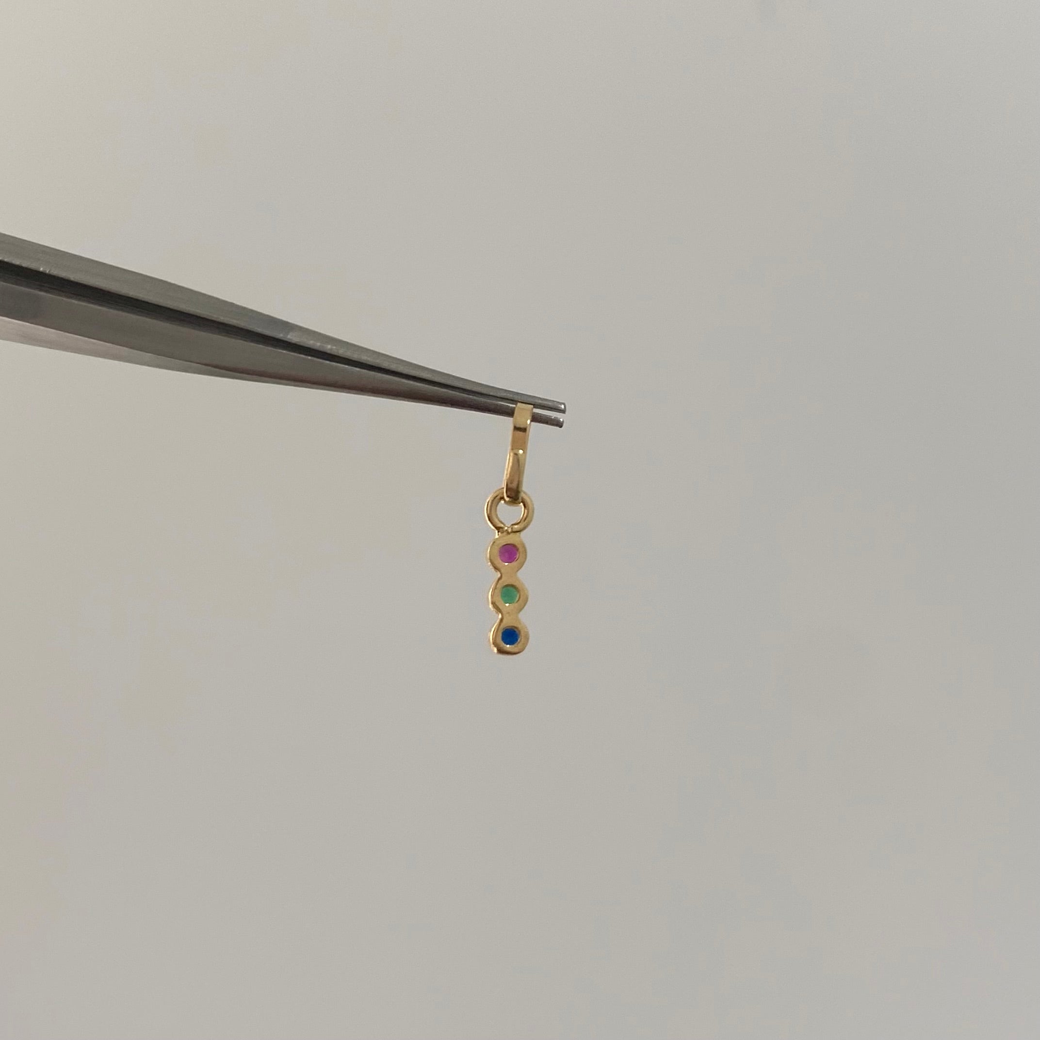 DIJE CIRCONES COLORES ORO AMARILLO 18K 0,2 GR / 2 MM / 0,8 CM