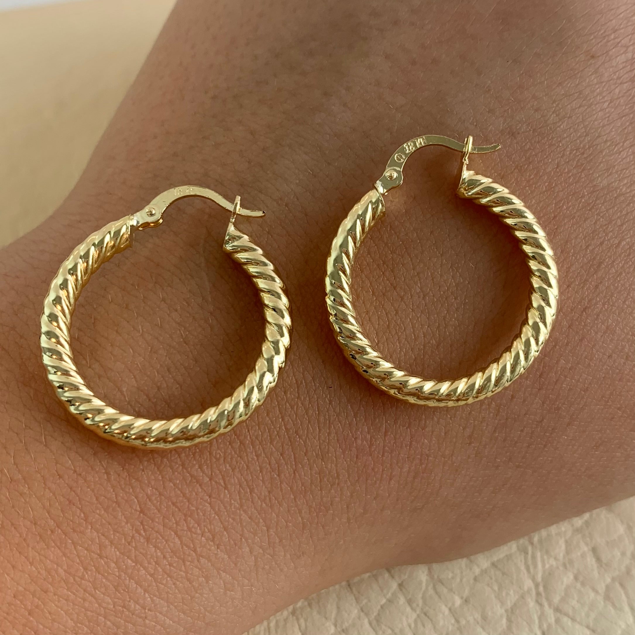 CANDONGA RAYADAS ORO AMARILLO 18K 2,8 GR / 2,8 CM