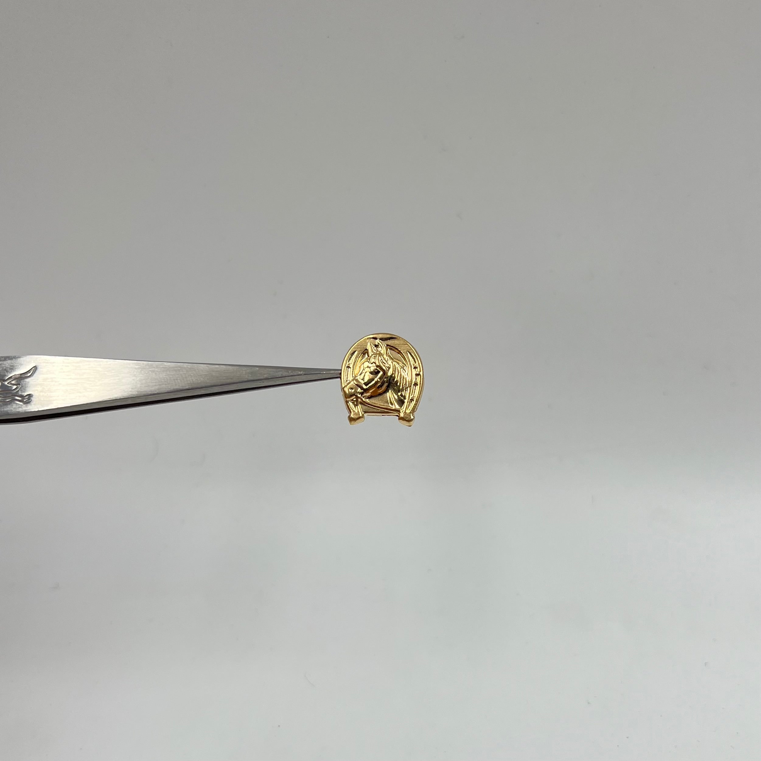 HERRAJE HERRADURA CABALLO  ORO AMARILLO 18K 0,85 GR / 1,3 CM