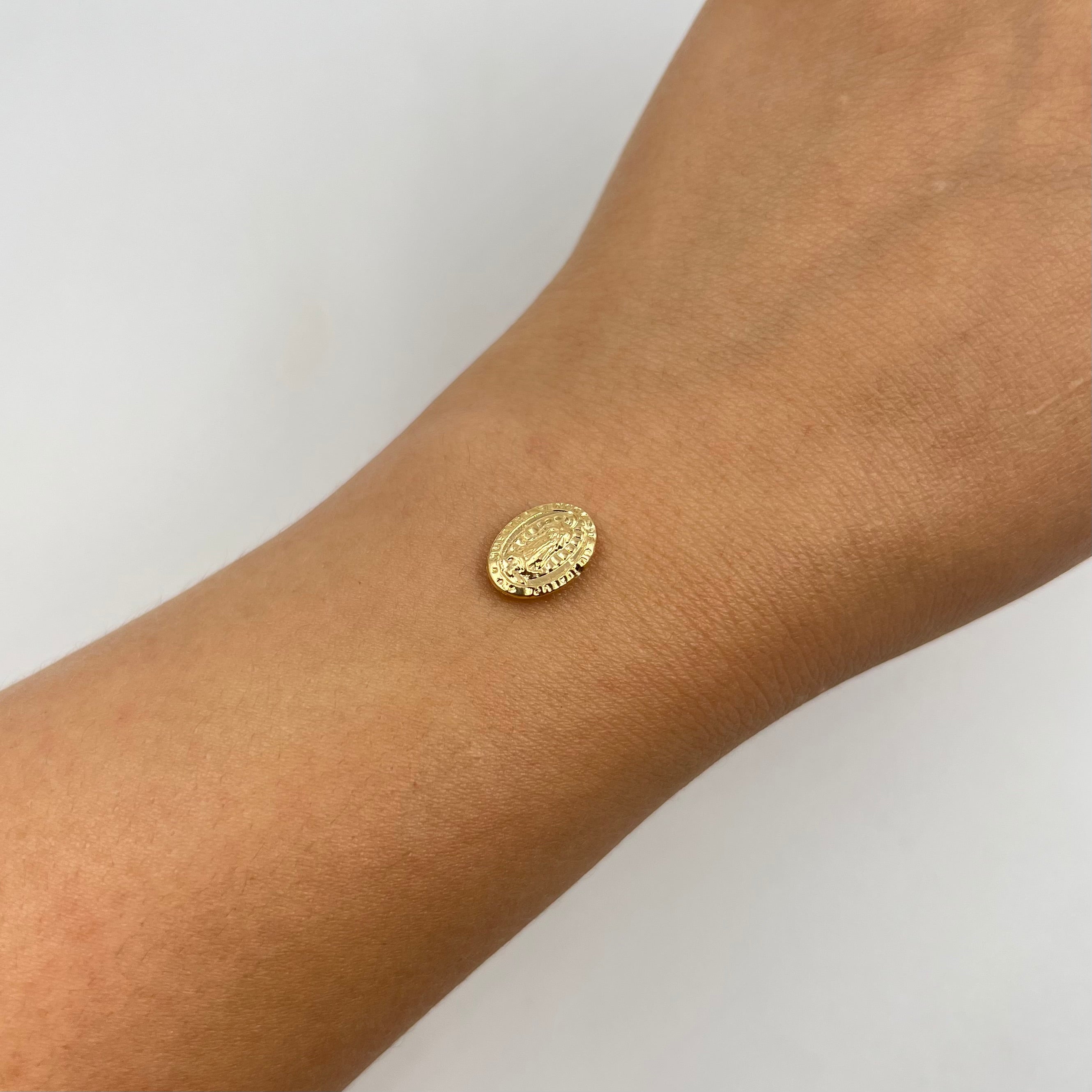 HERRAJE VIRGEN GUADALUPE ORO AMARILLO 18K 0,38 GR / 0,8 CM