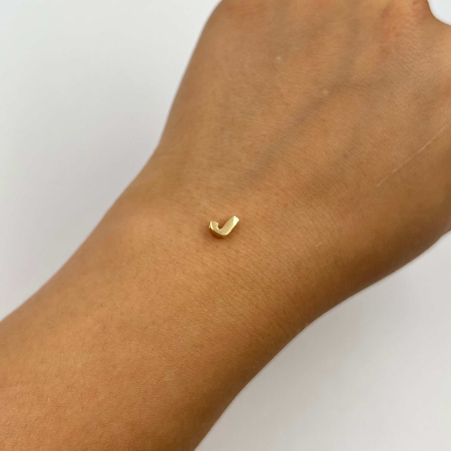 HERRAJE LETRA J ORO AMARILLO 18K 0,23 GR / 5 CM