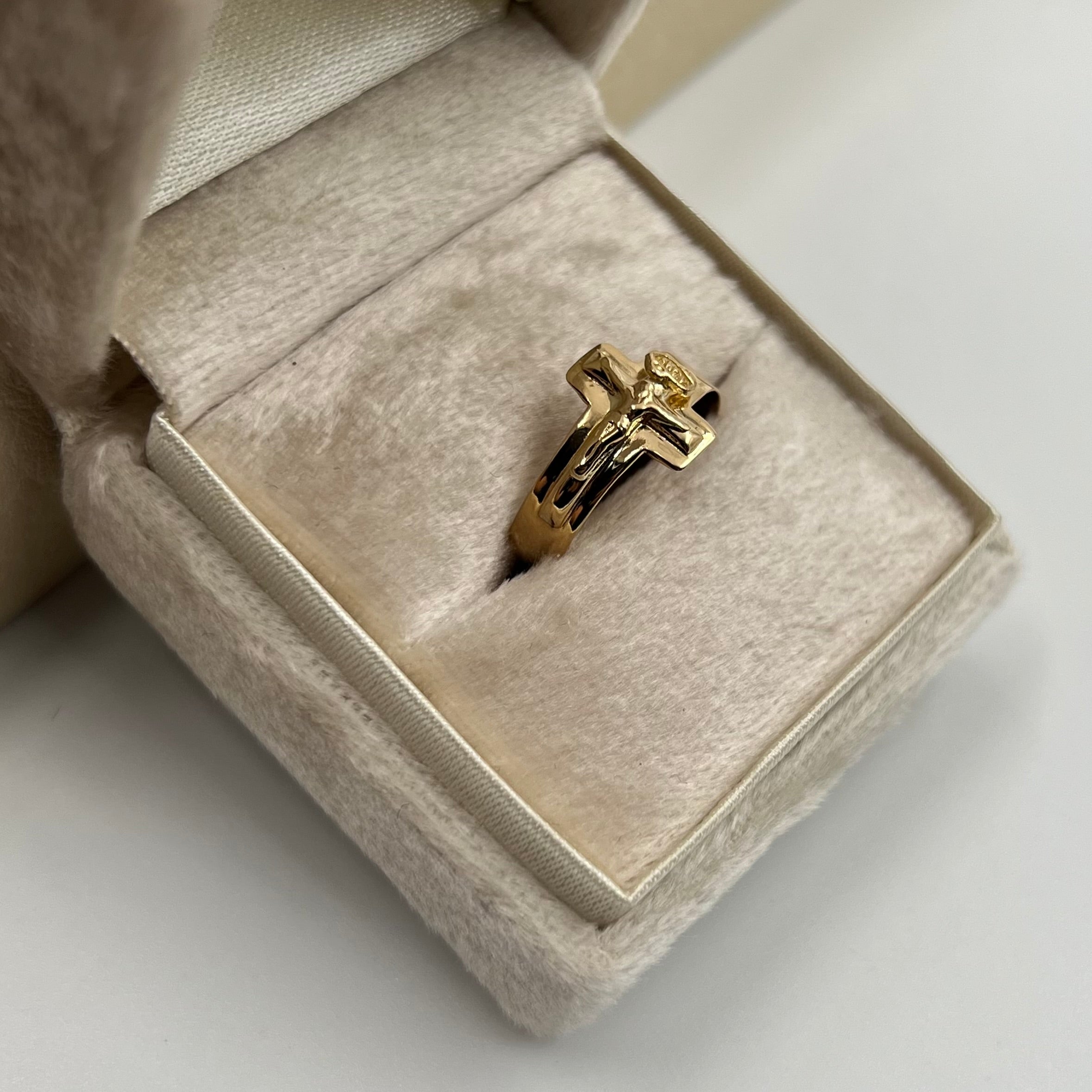 ANILLO CRISTO  ORO AMARILLO 18K / TALLA 7 / 1,76 GR / 11 MM