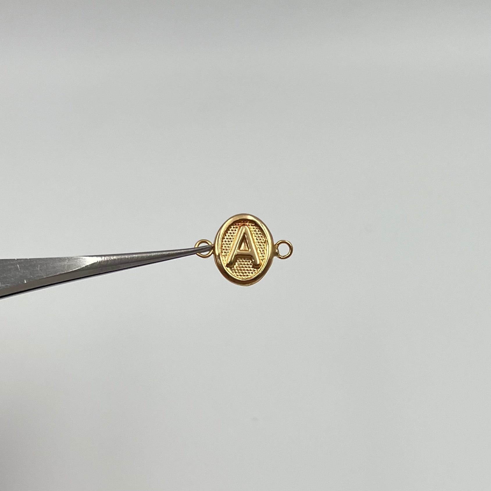 HERRAJE LETRA A ORO AMARILLO 18K 0,5 GR / 1,5 CM