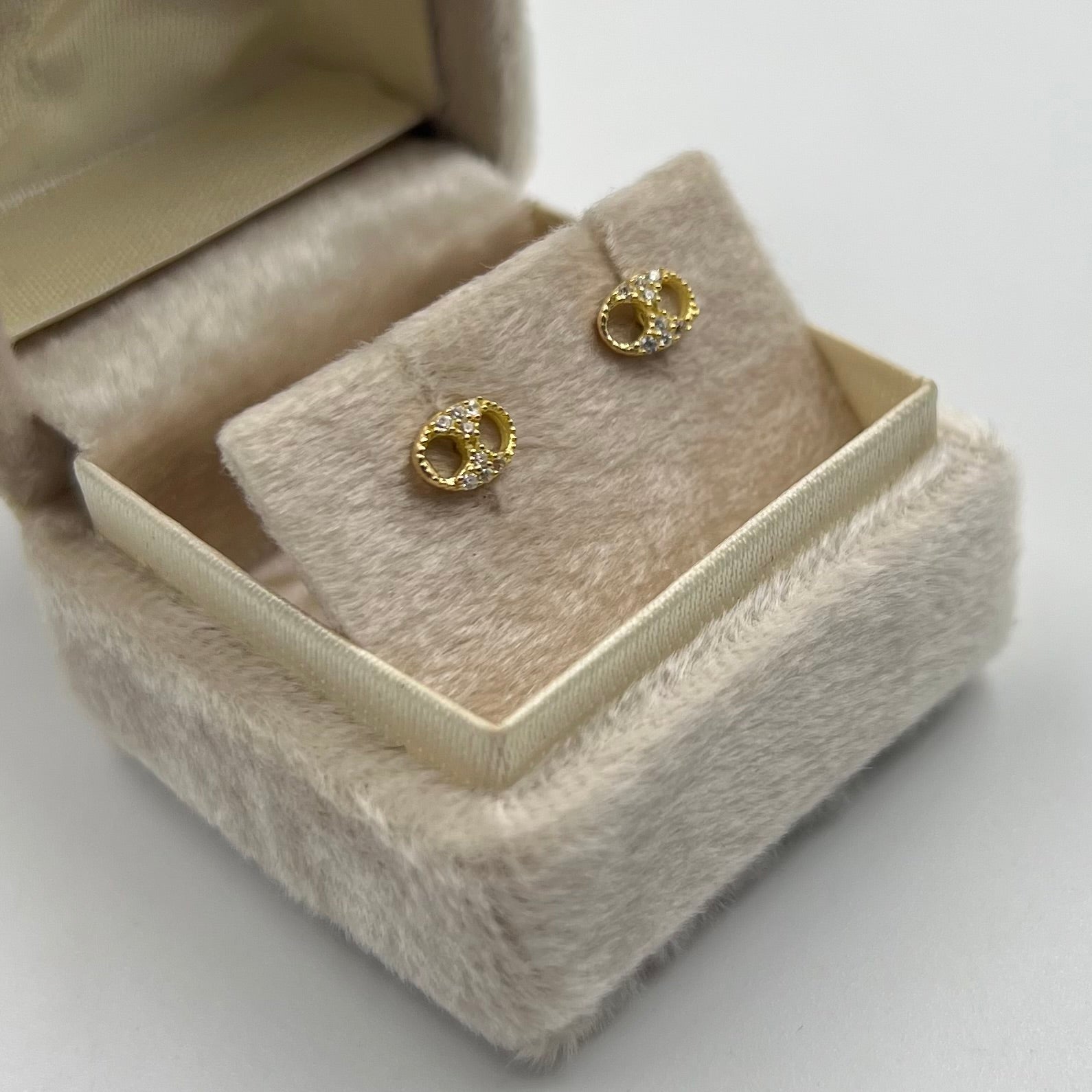 TOPOS GC CIRCON BLANCO  ORO AMARILLO 18K 0,79 GR / 6 MM